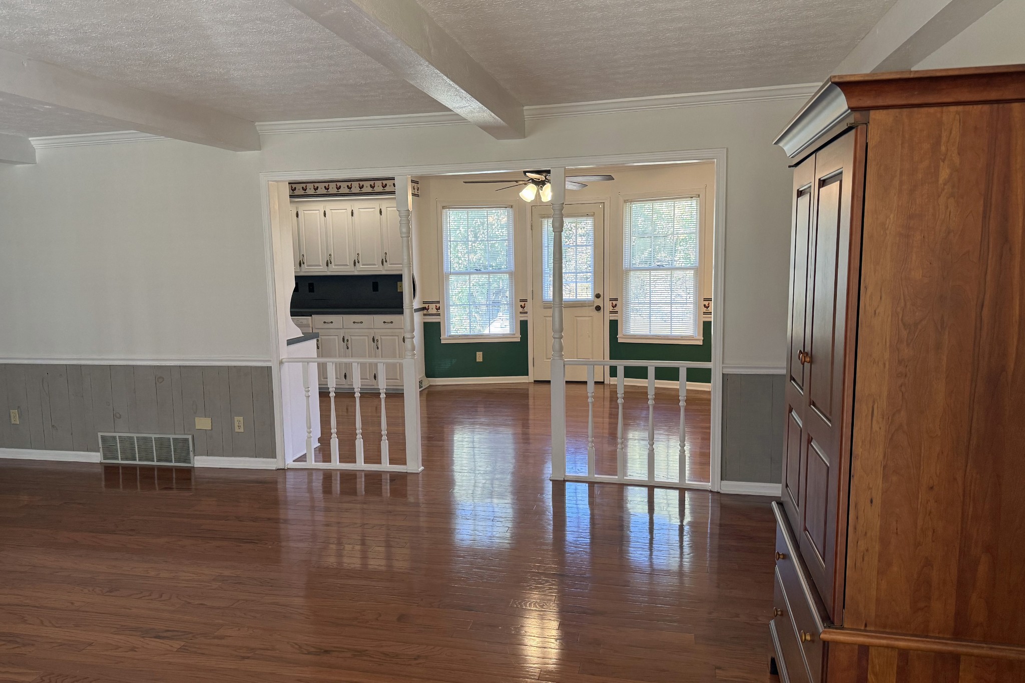 2593 Smiths Grove Rd