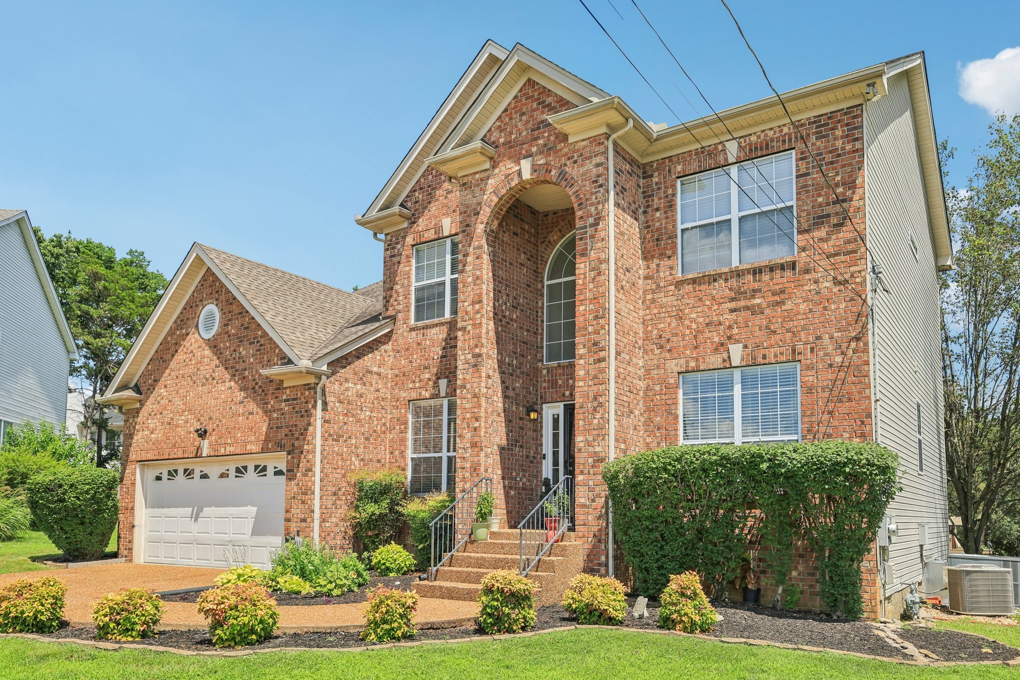 110 W Harbor Ct