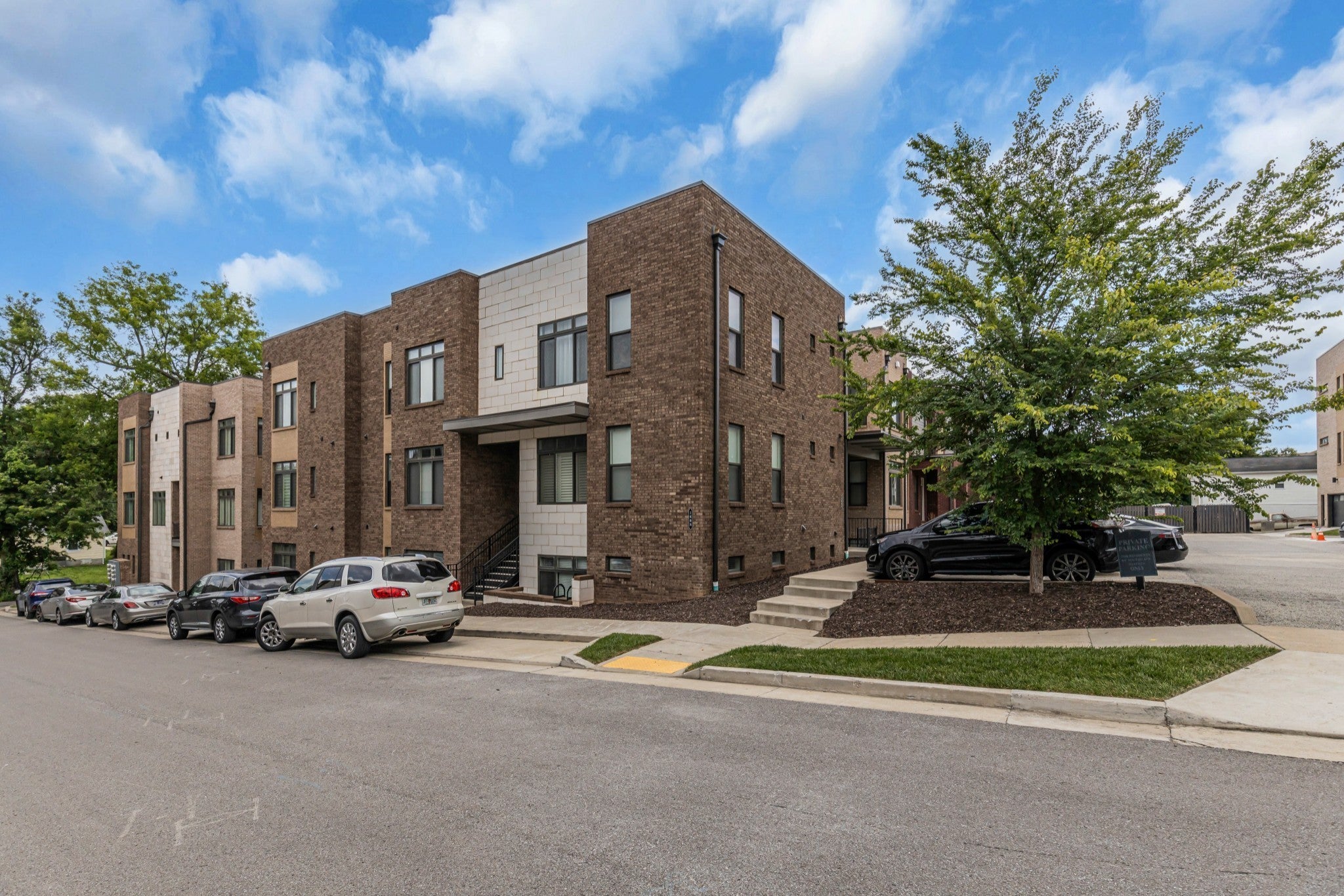 1-bed listing at 1608 Marshall Hollow Dr 103, Nashville