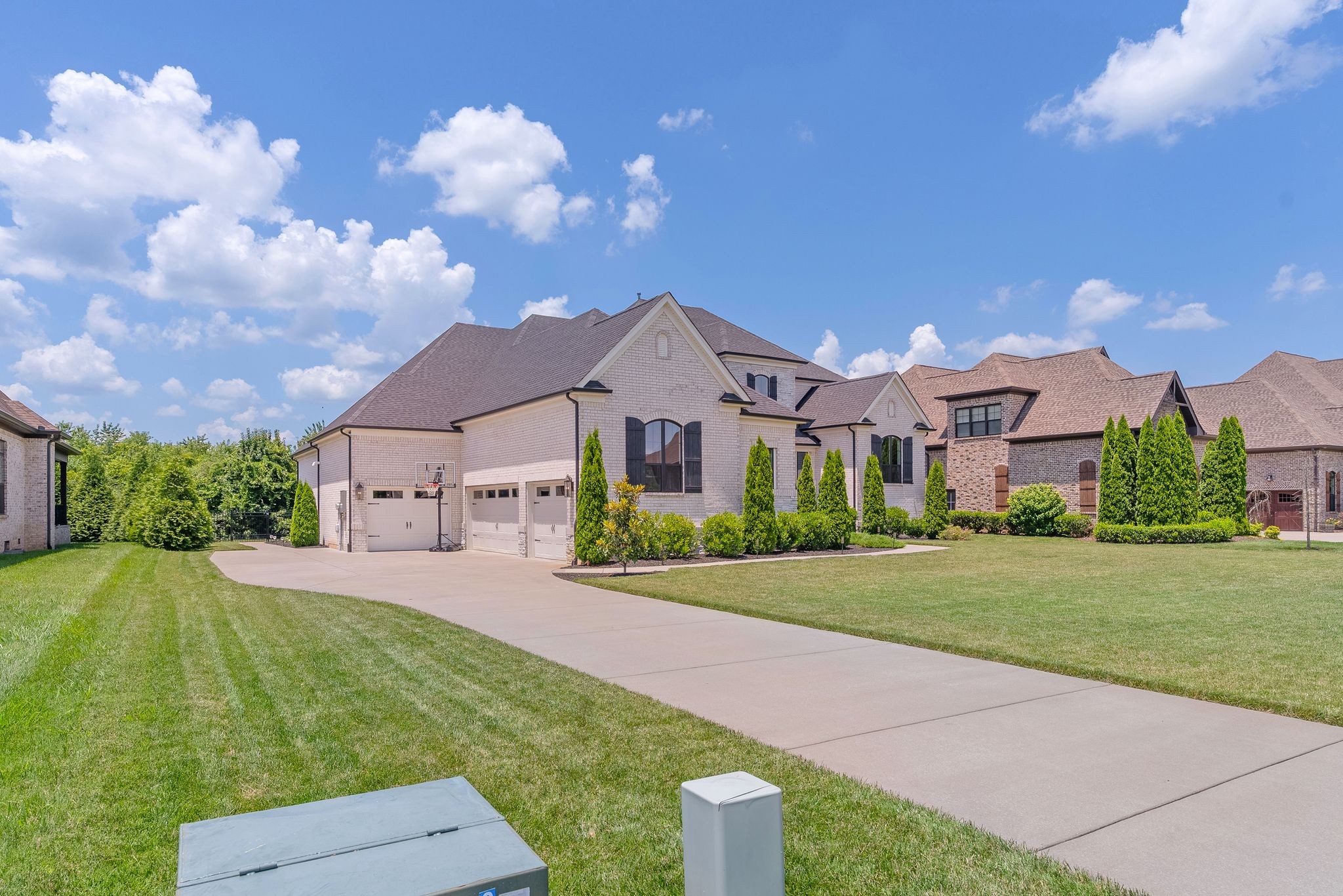 4512 Marymont Springs Blvd