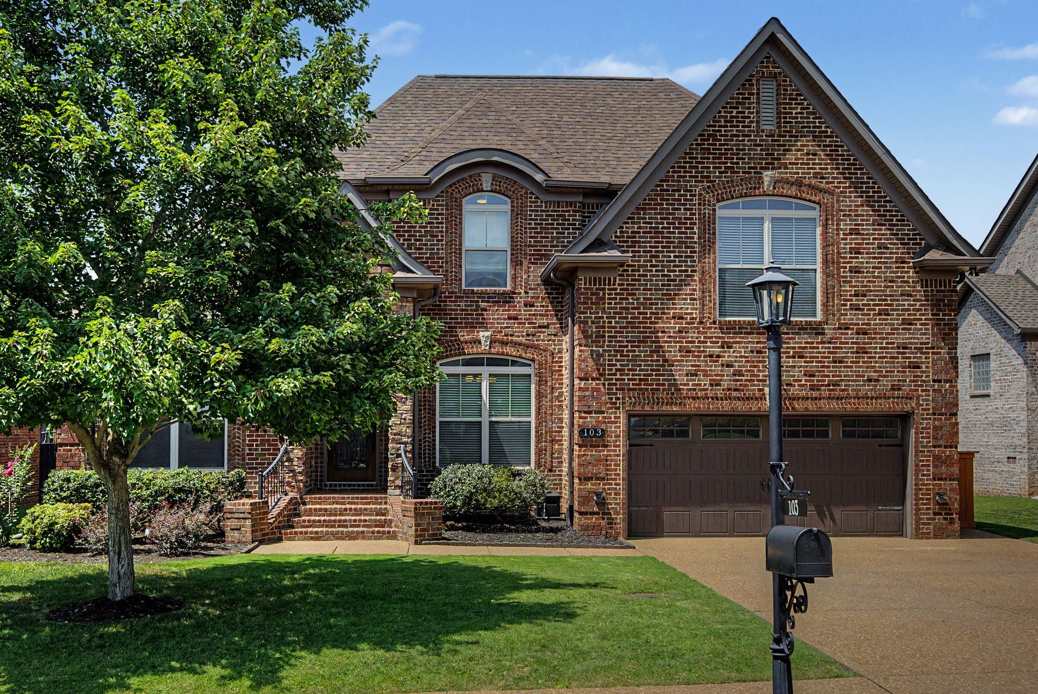 103 Shady Hollow Dr