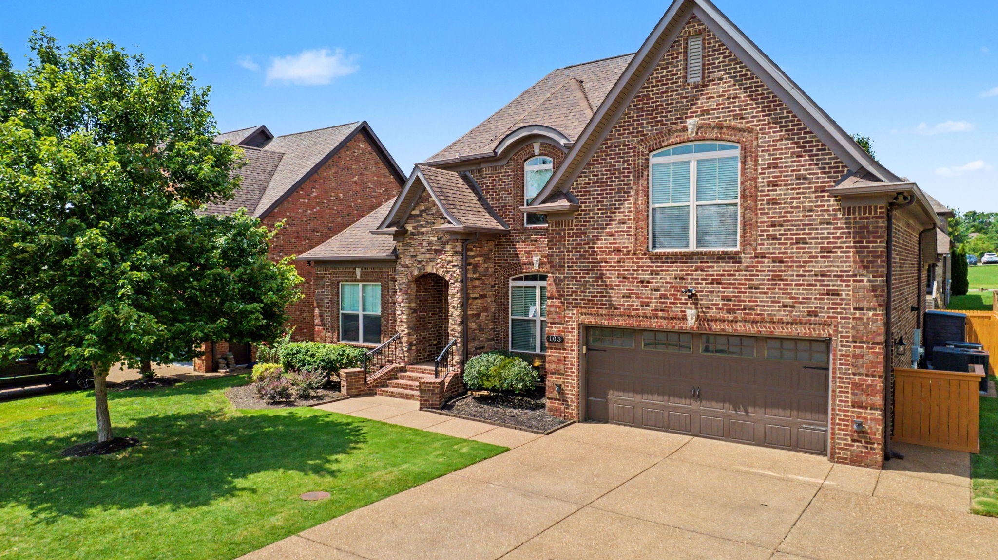 103 Shady Hollow Dr