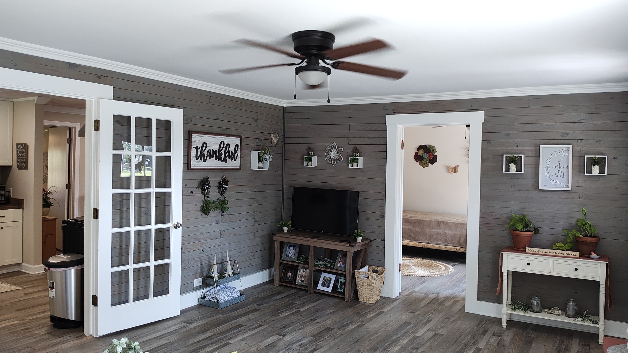 112 Hummingbird Dr