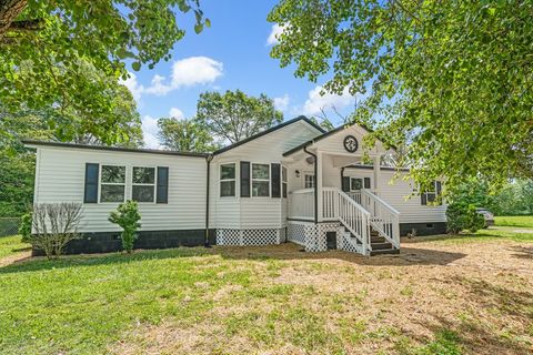 1130 Forrest Ave Smithville TN 37166
