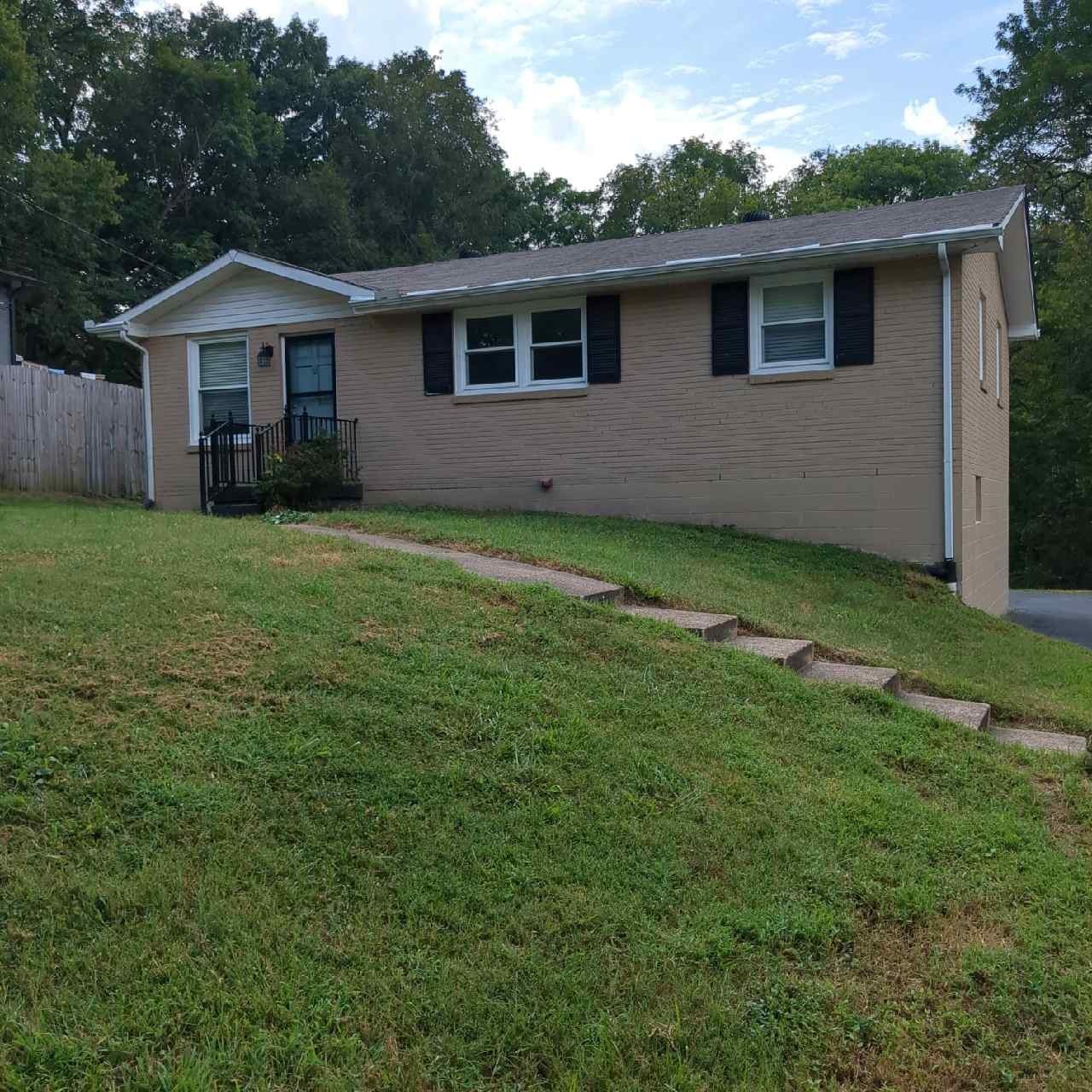 493 Westcrest Dr