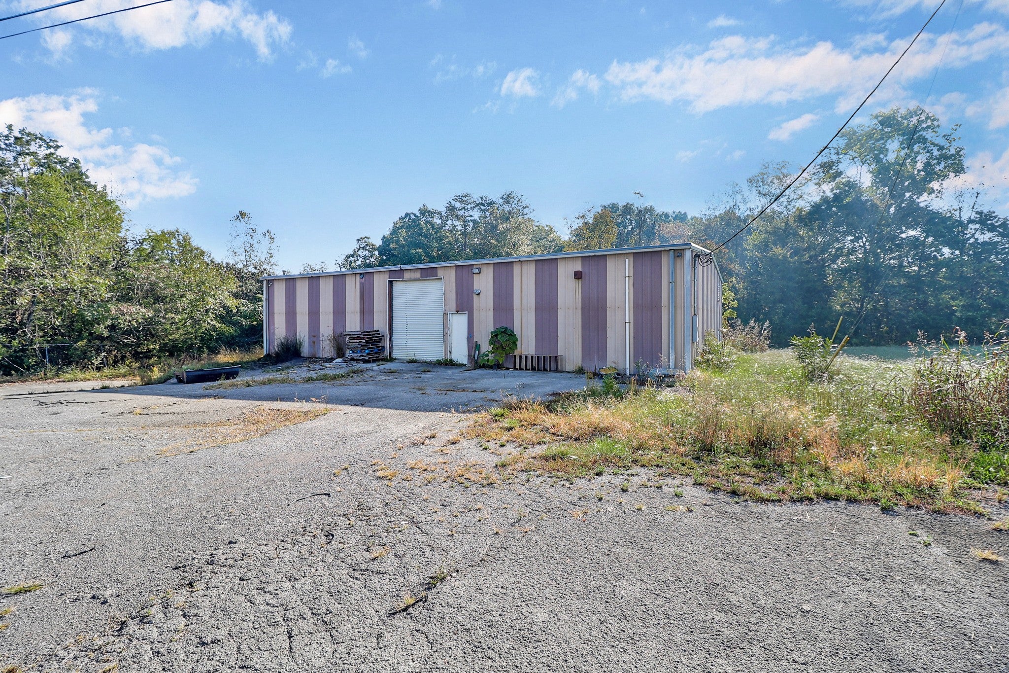 3832 Main St