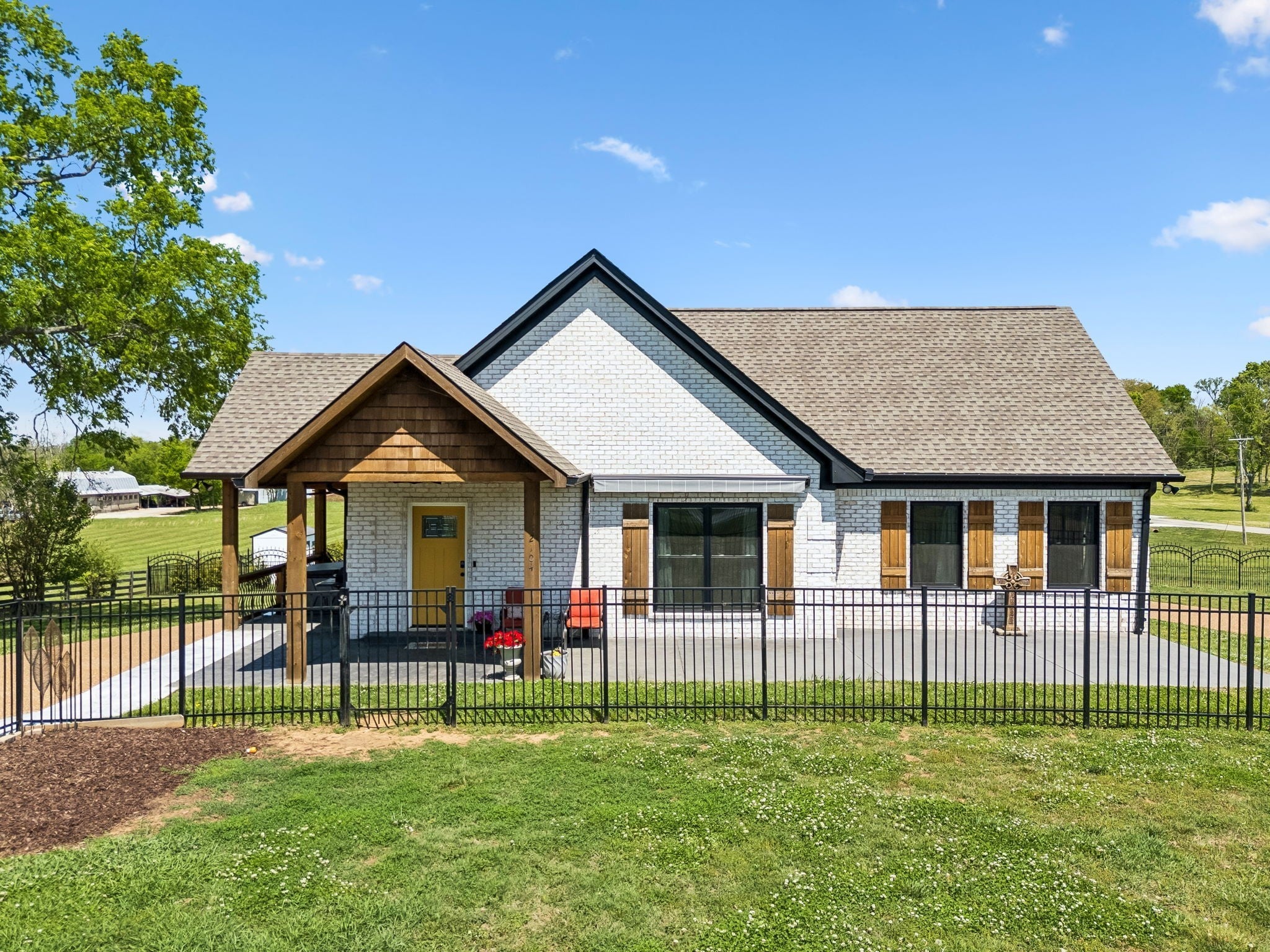 2104A Williamsport Pike