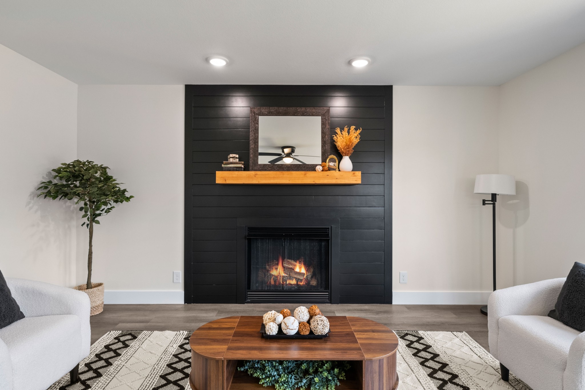536 Falkland Cir