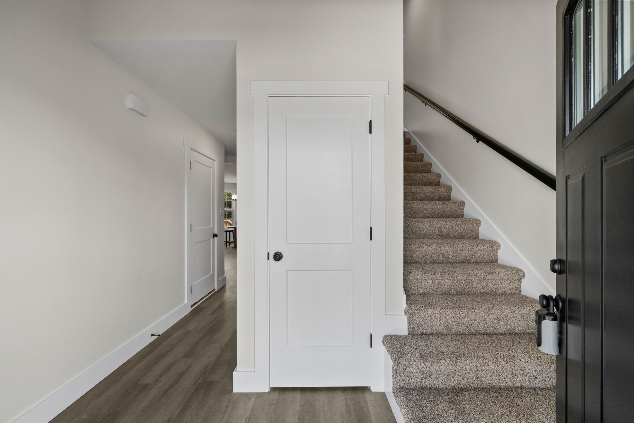 536 Falkland Cir