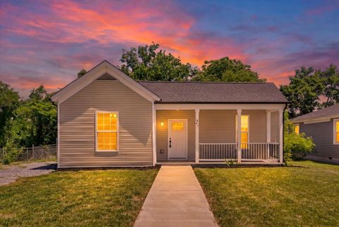 Photo of 641 Elder St, Clarksville, TN 37040 (MLS # 3214284)