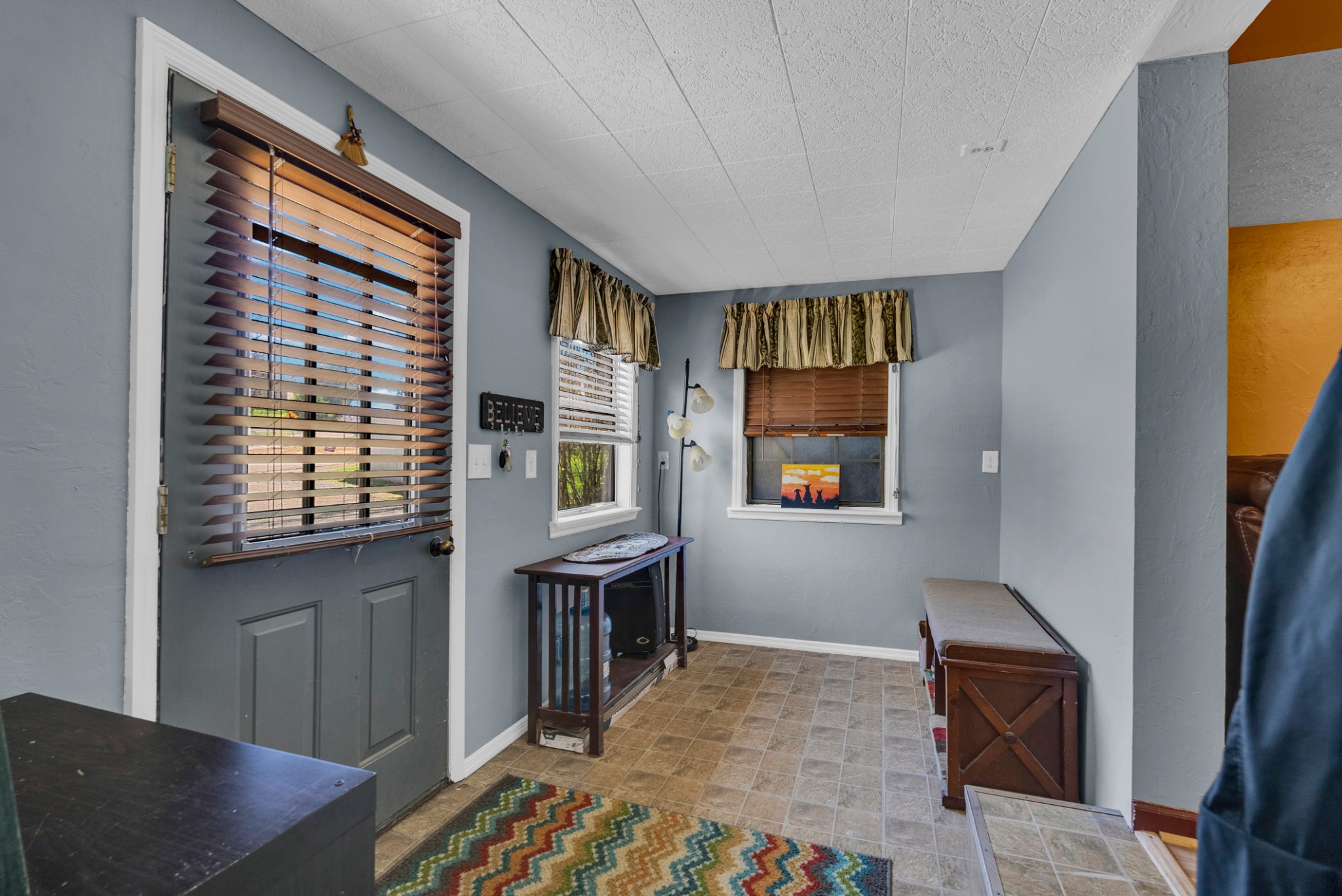 105 Dripping Springs Rd