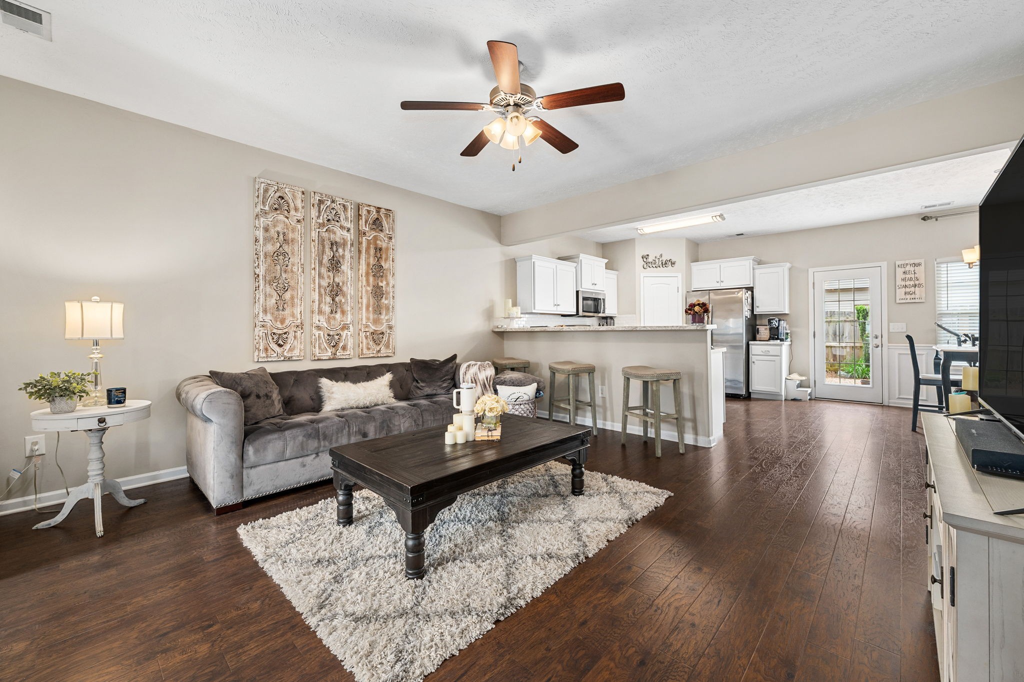 5327 Tony Lama Ln