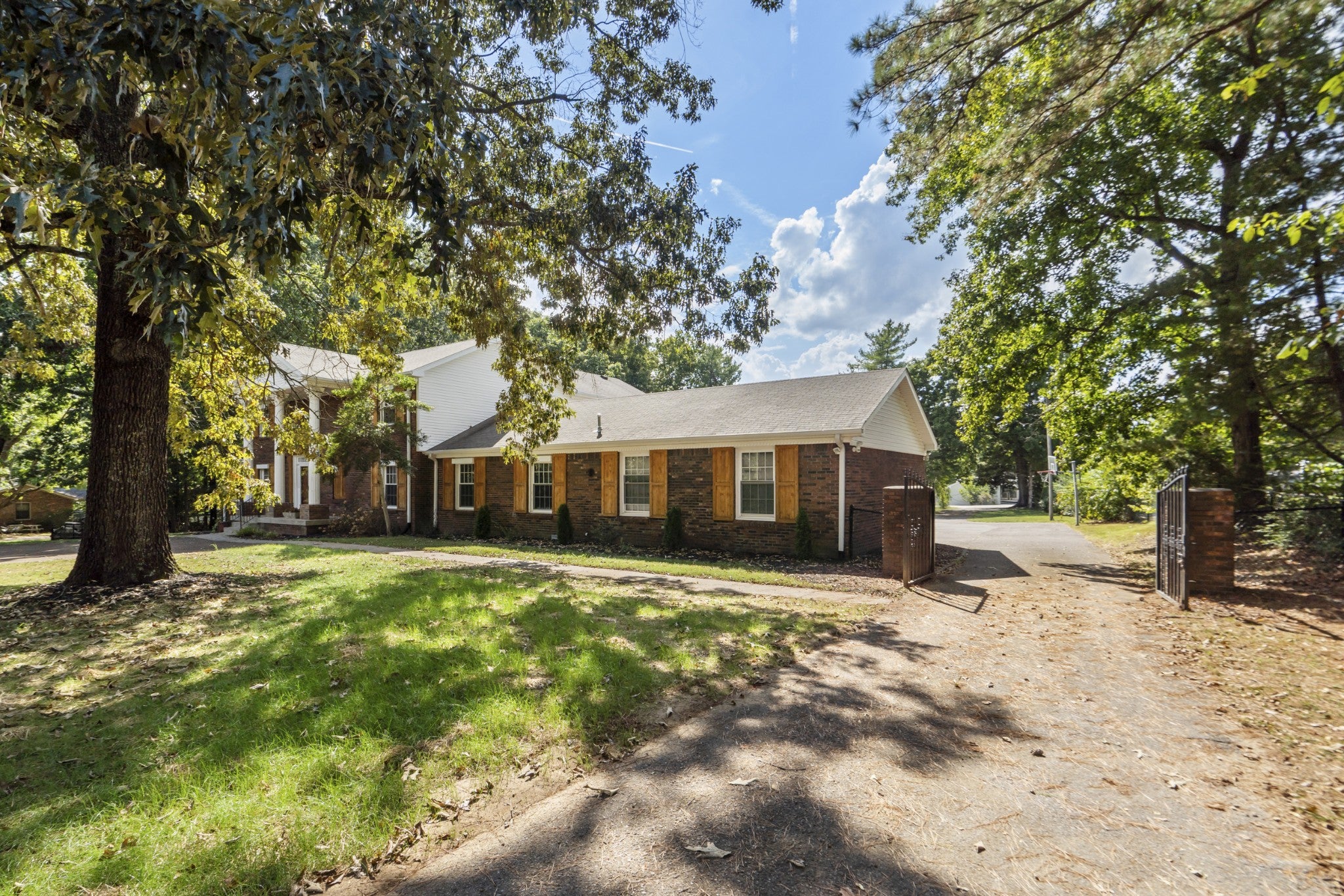 103 Forrest Hills Cir