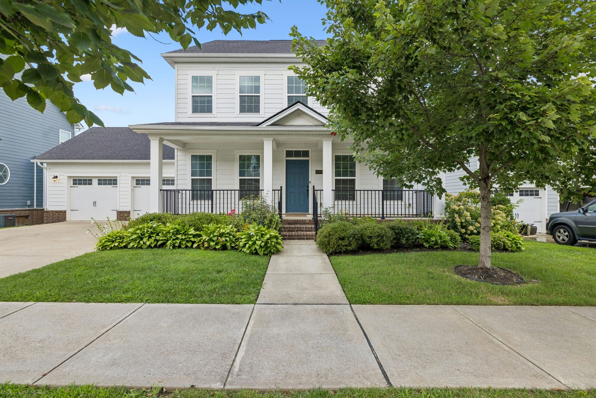 5.0-bed rental at 2030 Oglethorpe Dr