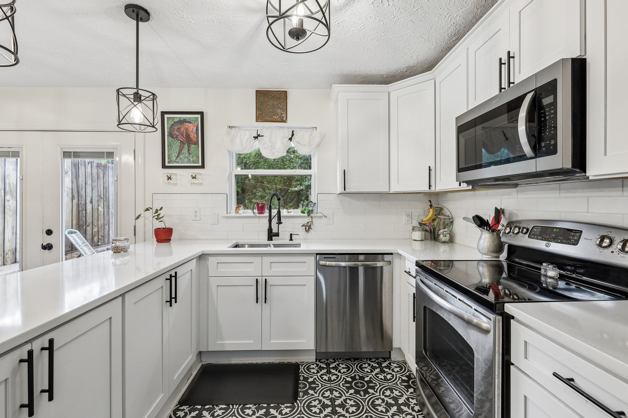 386 Huntington Ridge Dr