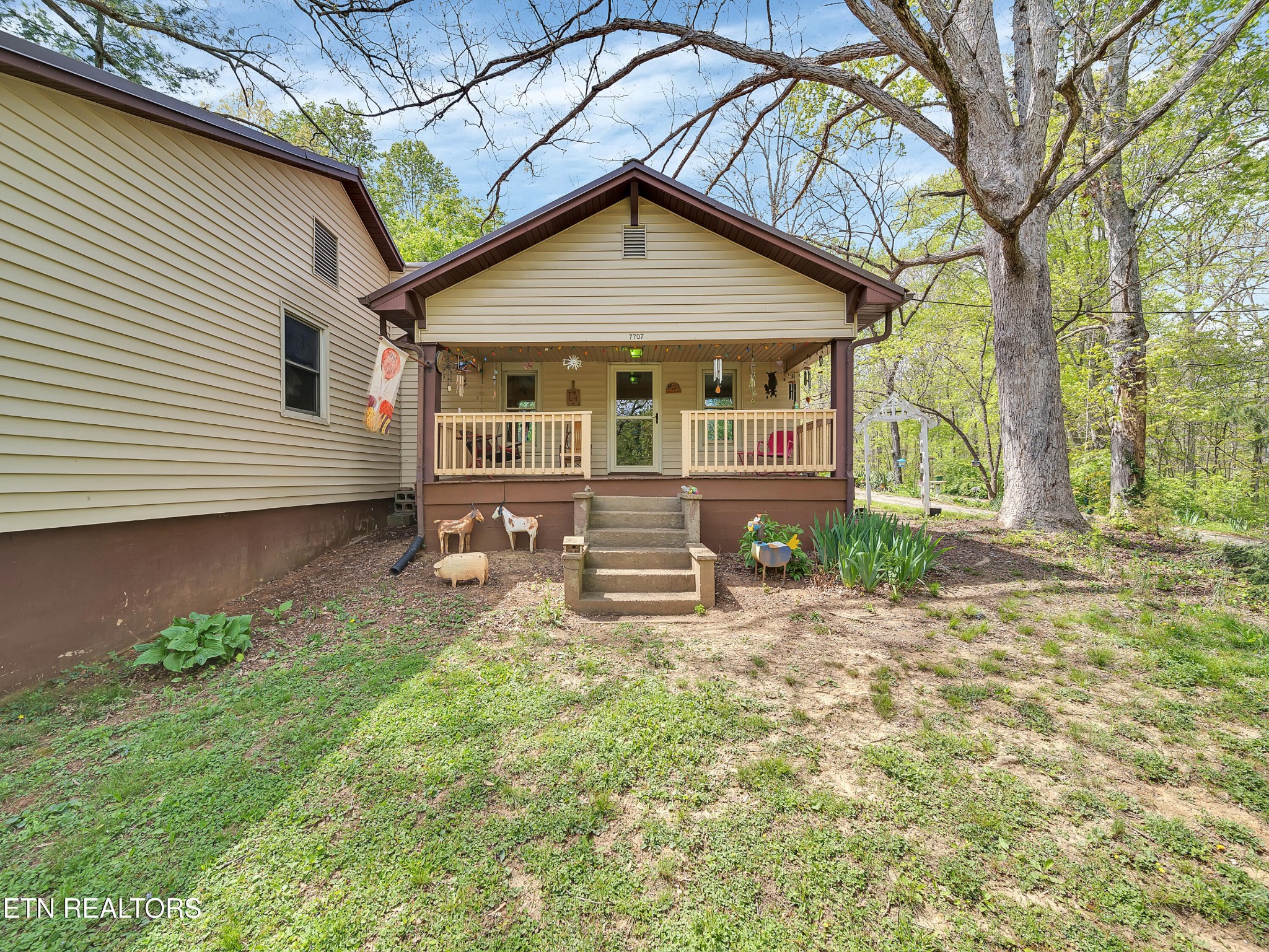 7709 Neubert Springs Rd