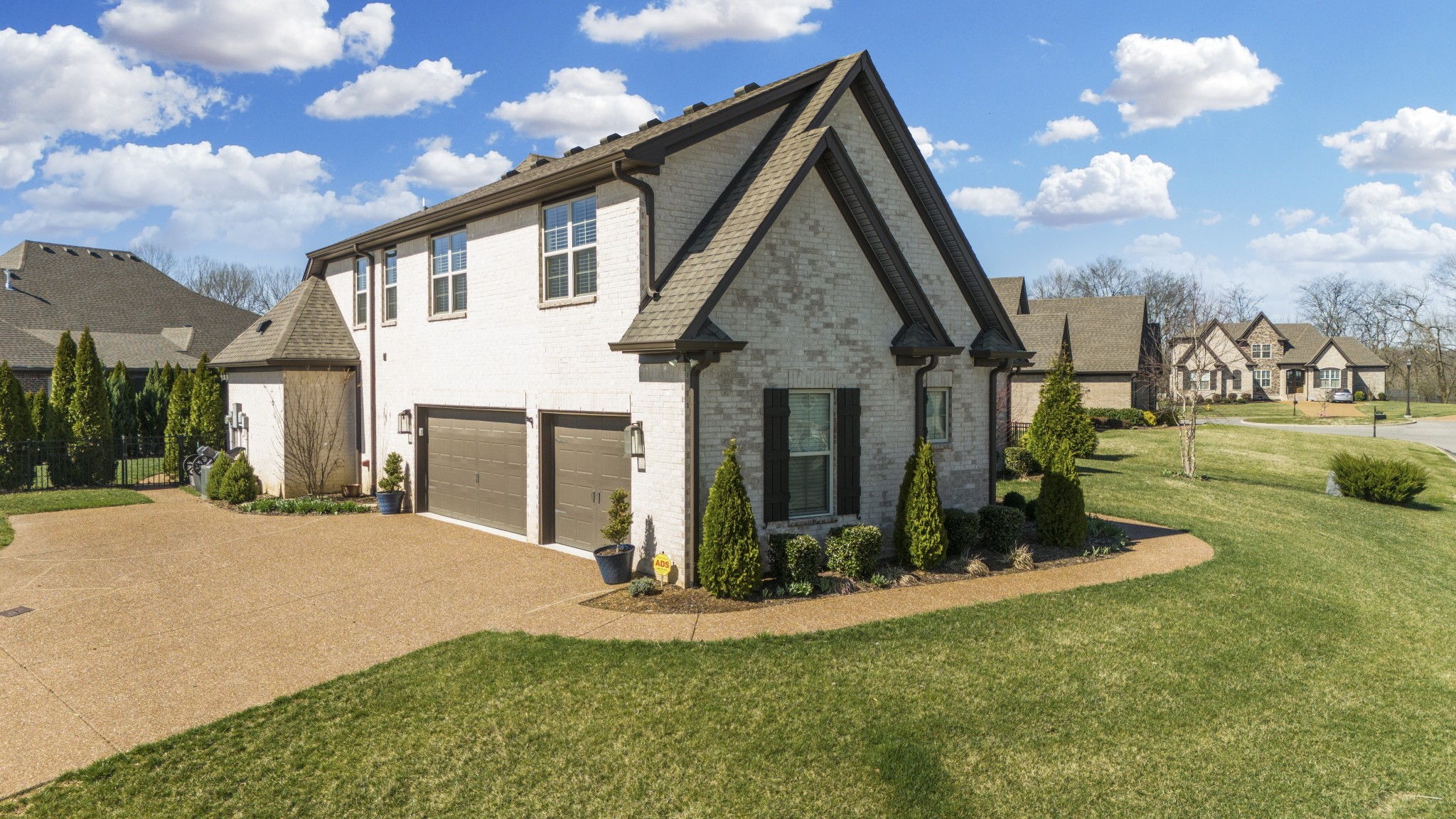 2097 Hawkwell Cir
