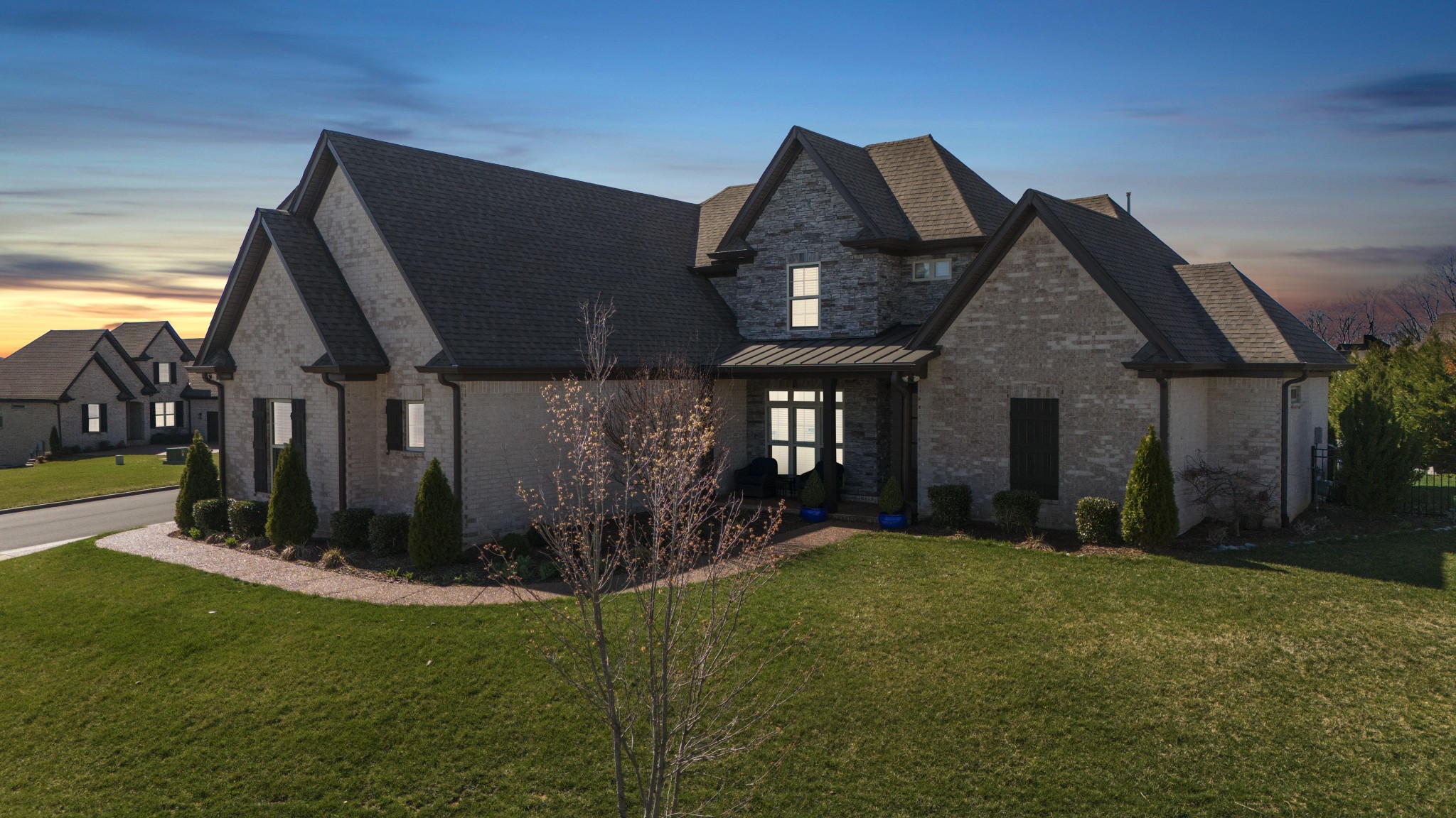 2097 Hawkwell Cir