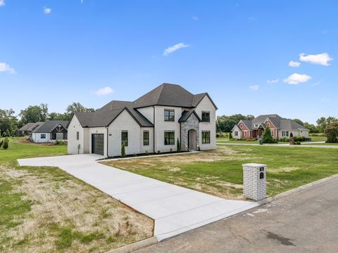 16 Blairmont Ct Winchester TN 37398