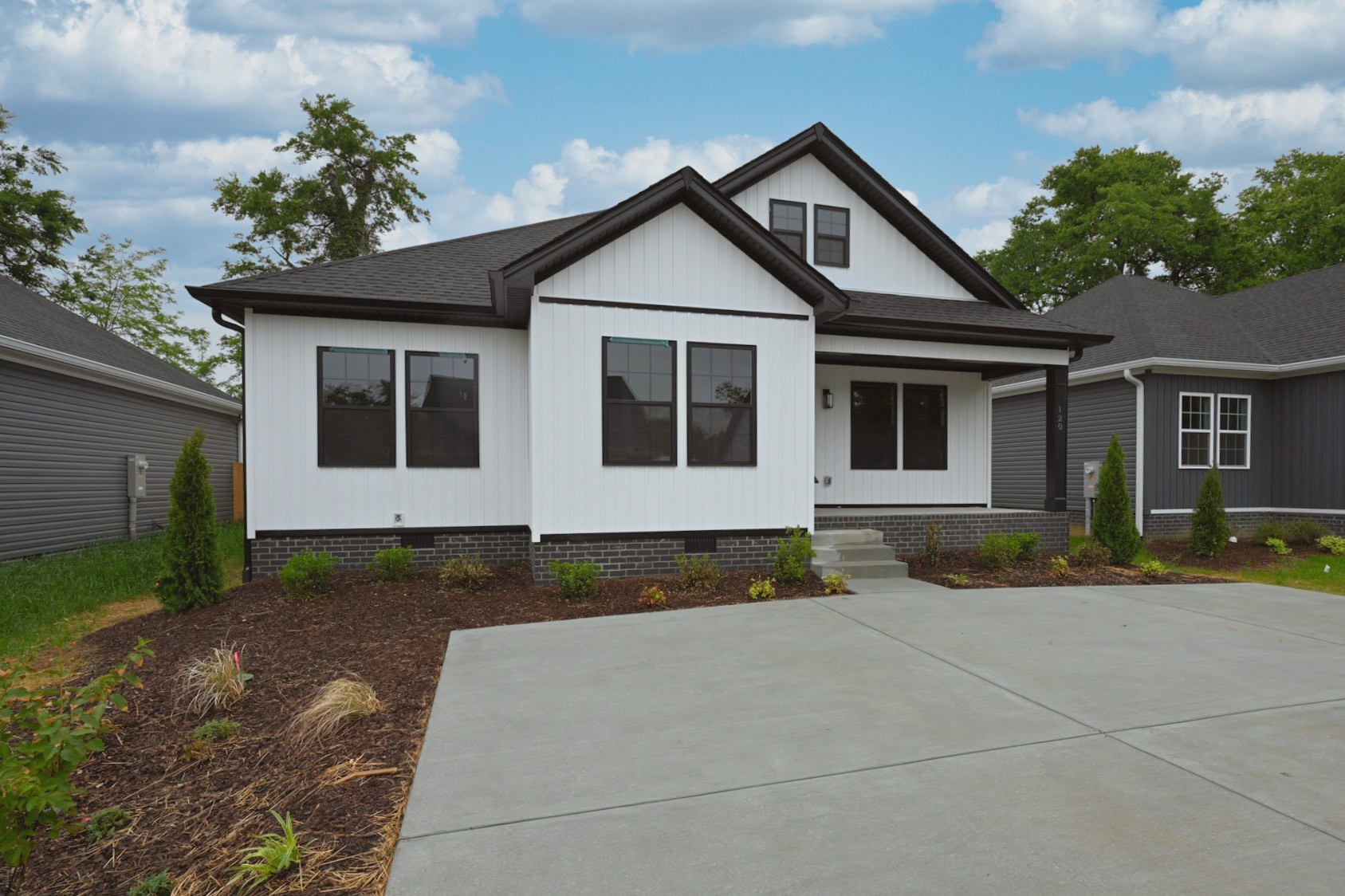 210 Ross Ave 120