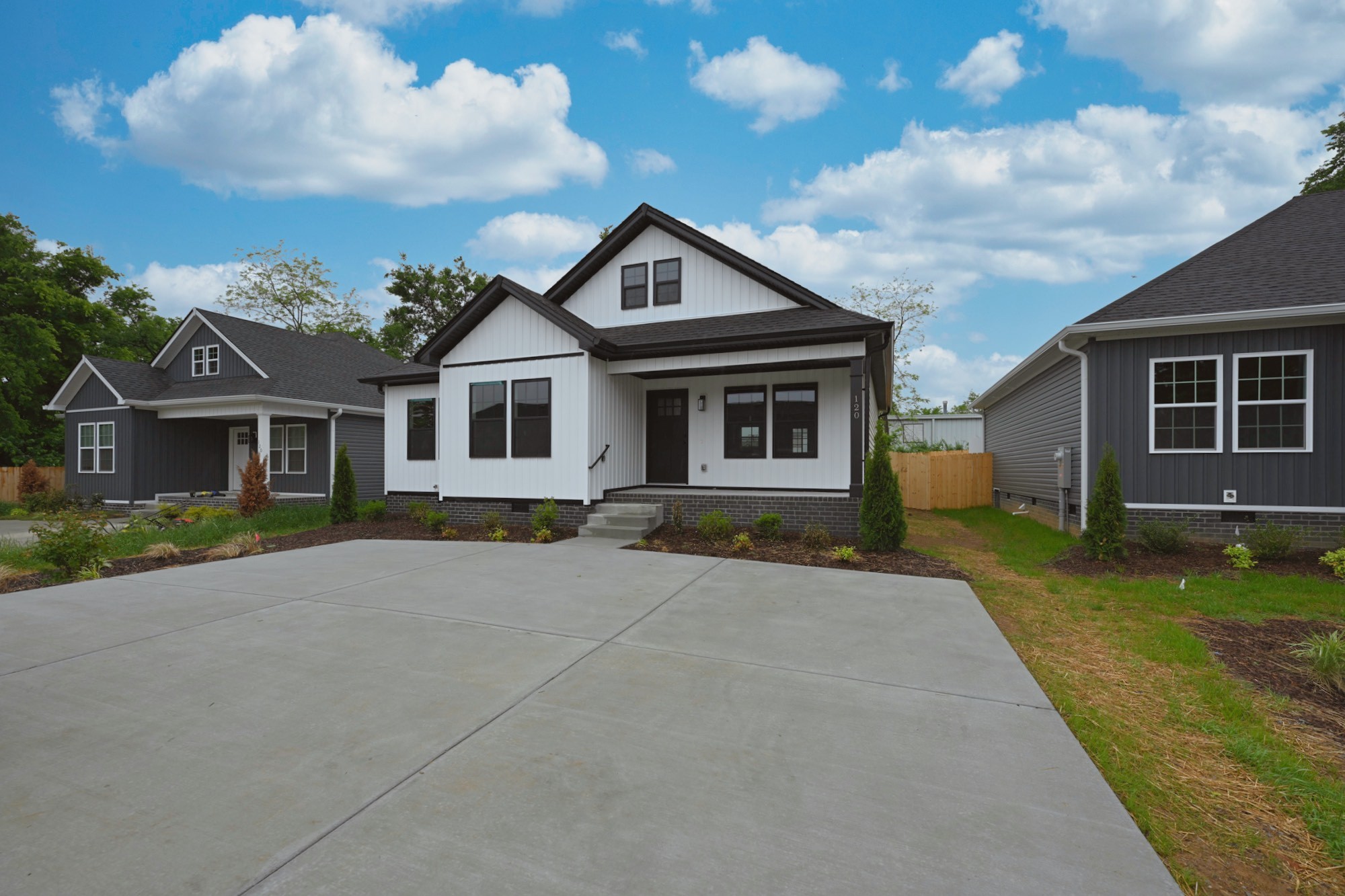 210 Ross Ave 120