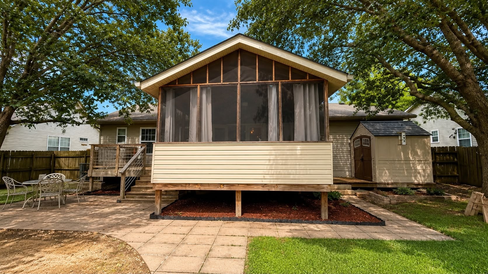 1952 Waterford Dr