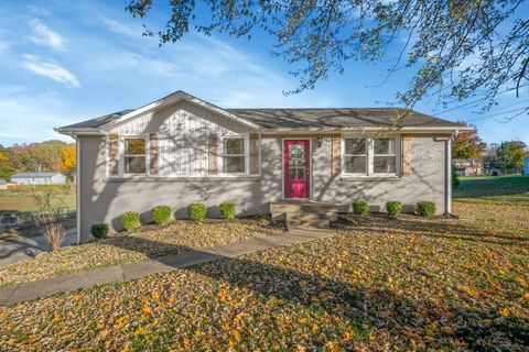 2809 Sparrow Dr Clarksville TN 37040