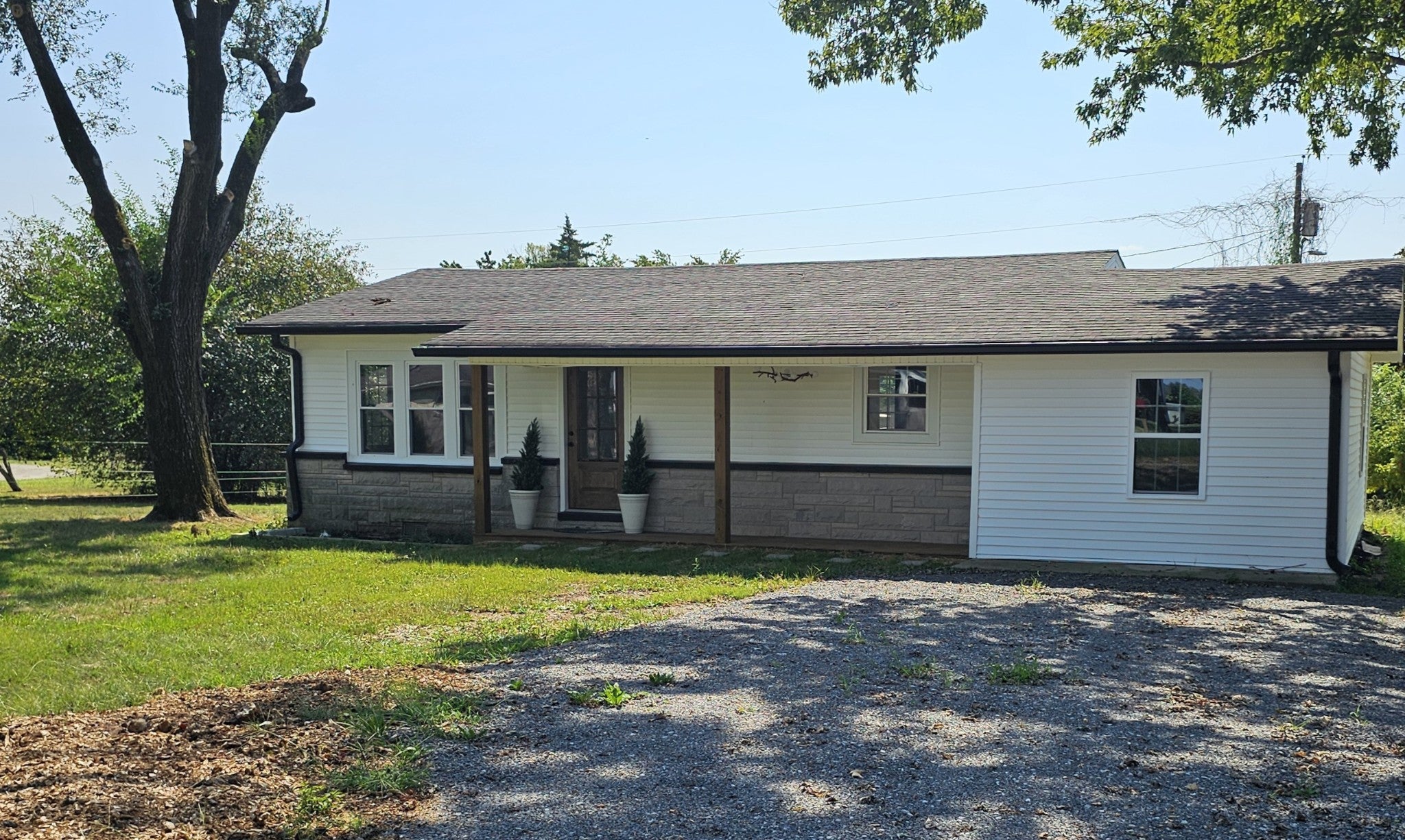 212 Donoho Ave