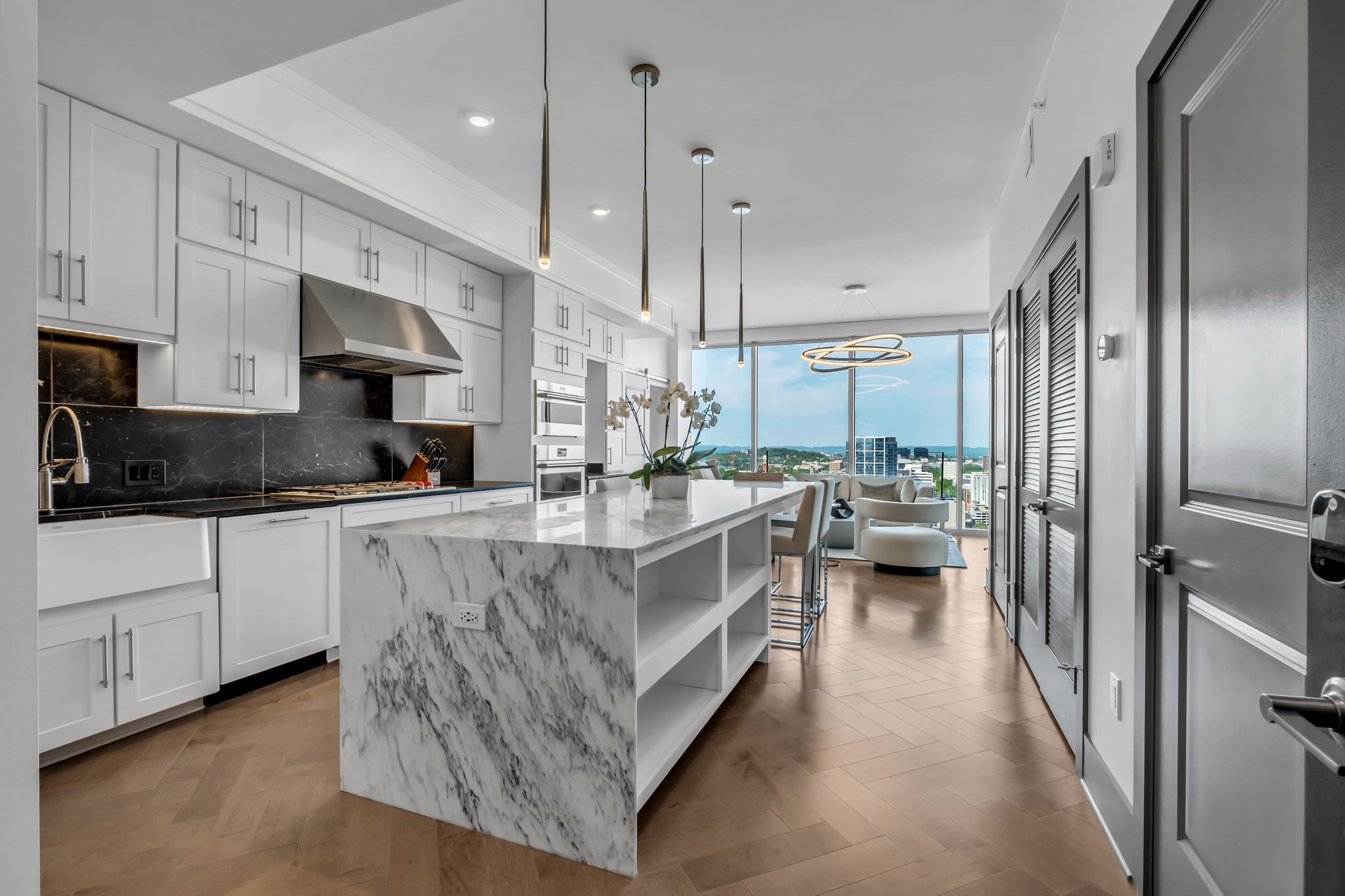 1616 West End Ave 2201