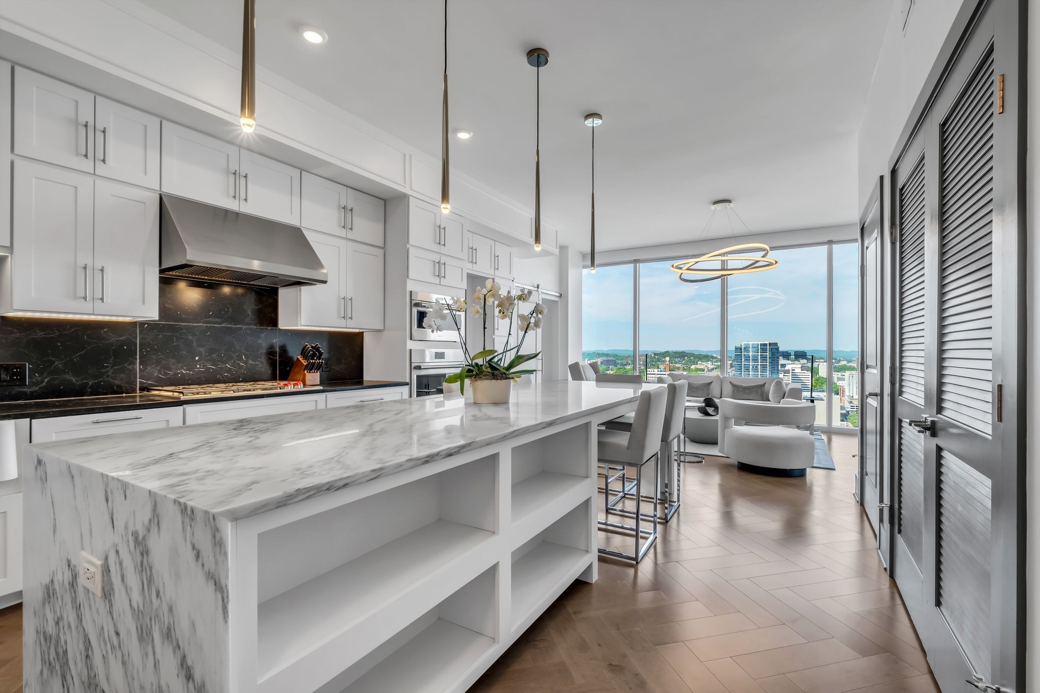 1616 West End Ave 2201