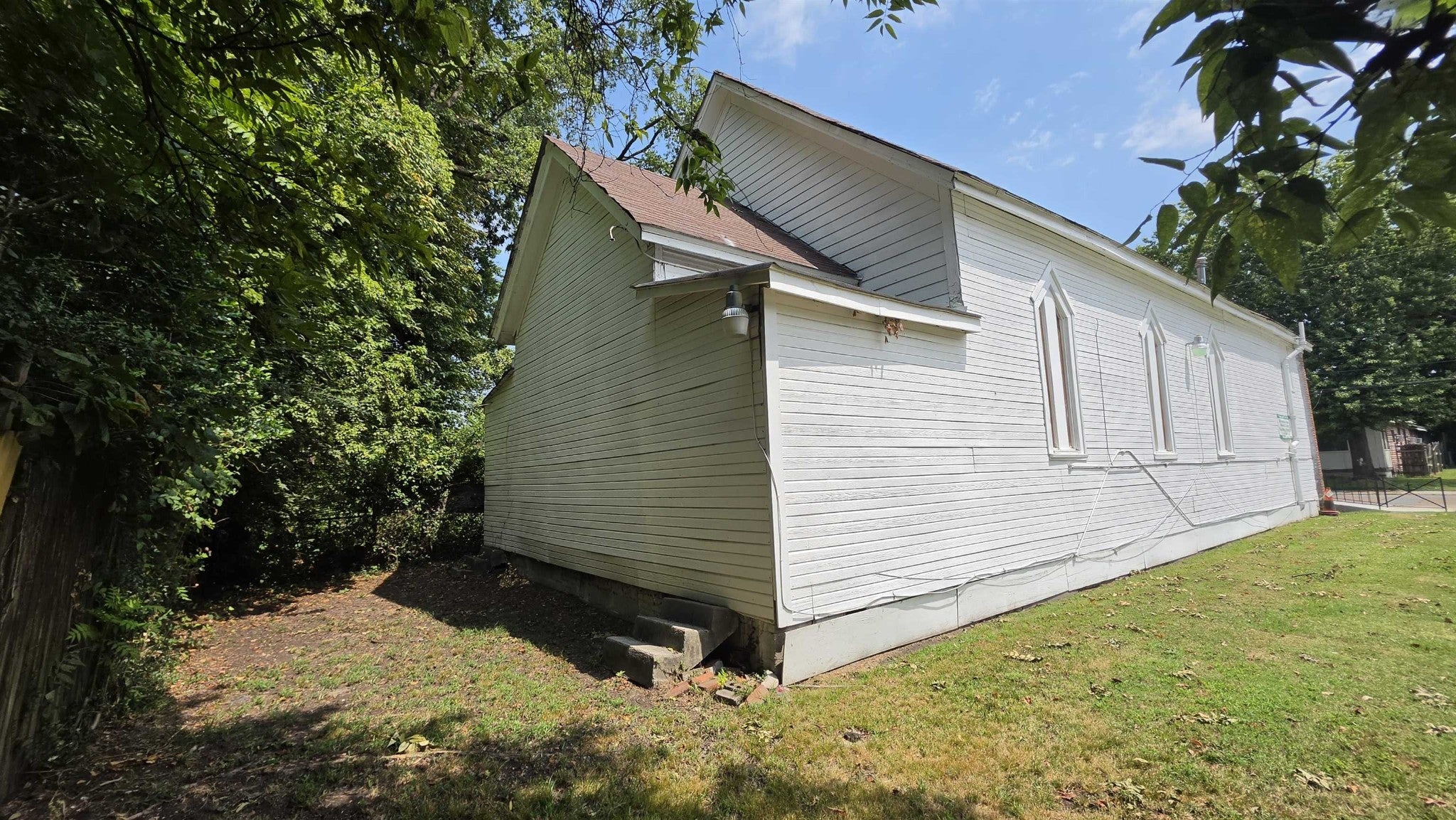 813 RANDLE ST
