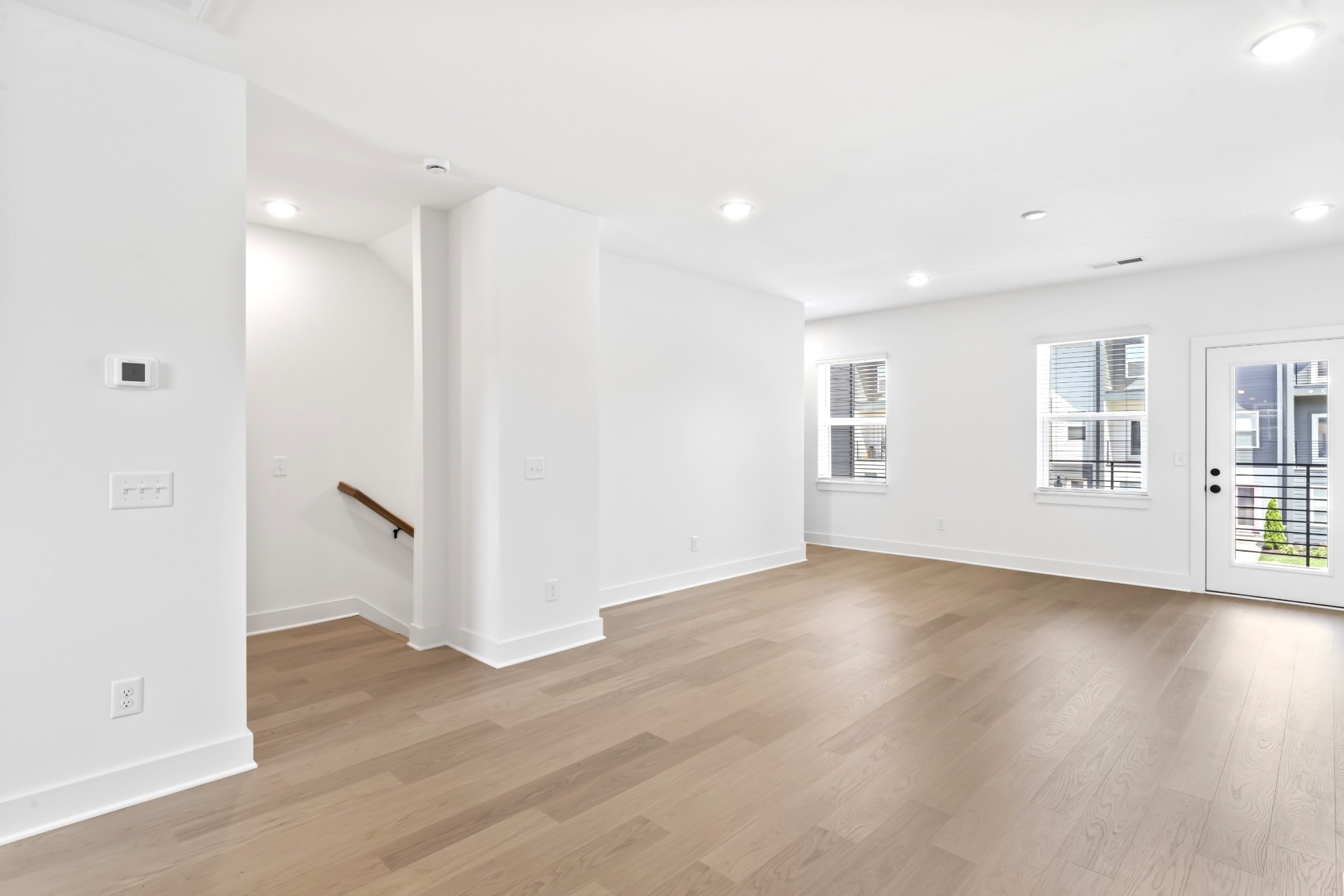 550 Markham St 16
