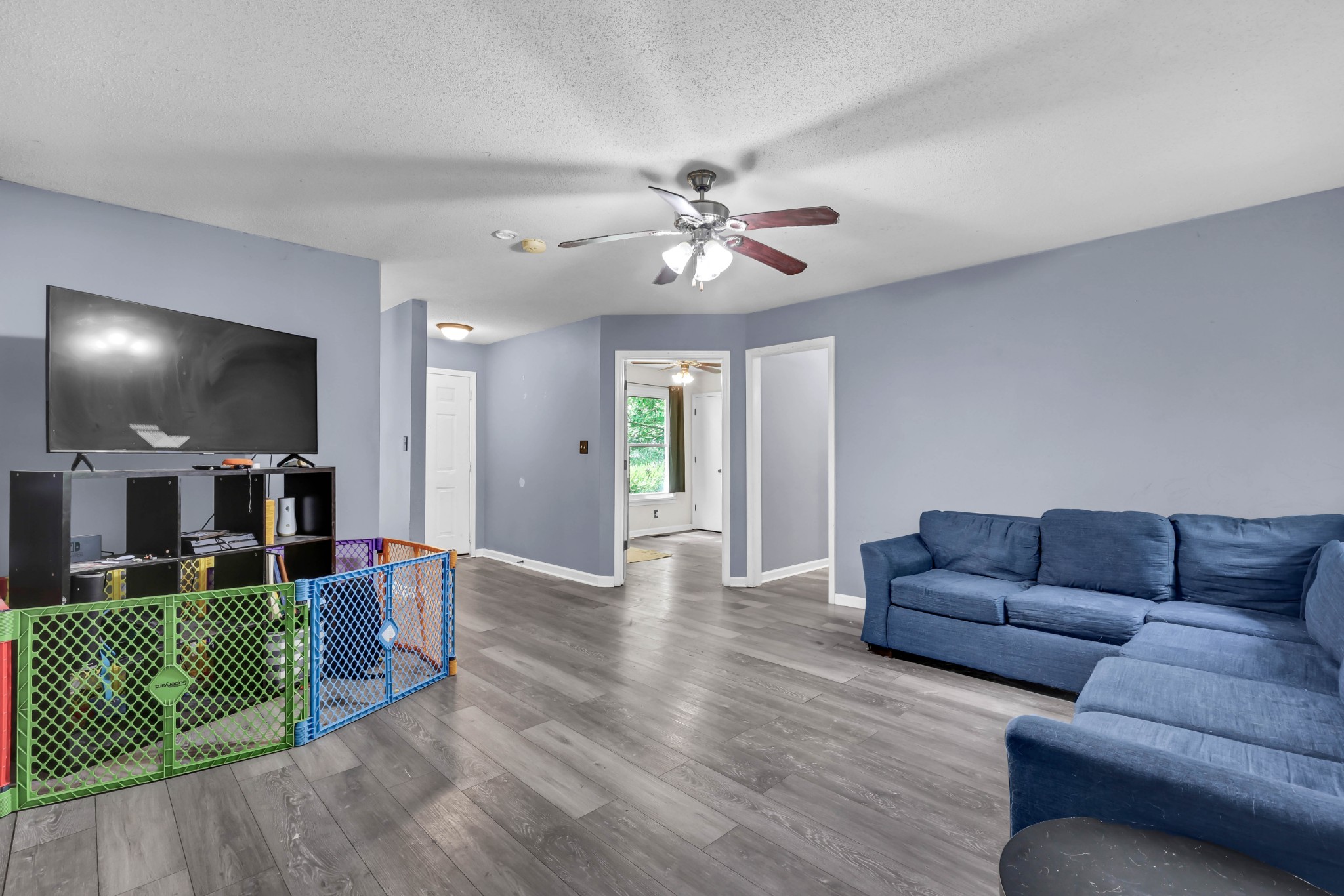 215 Bob White Dr