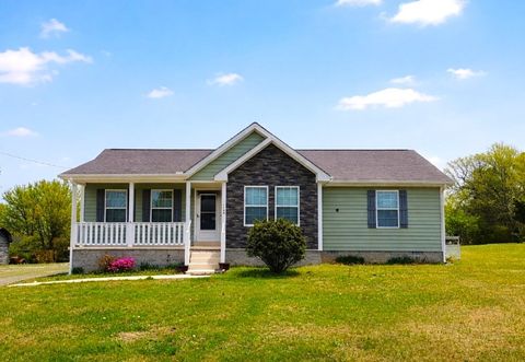 1134 Old Charlotte Rd White Bluff TN 37187