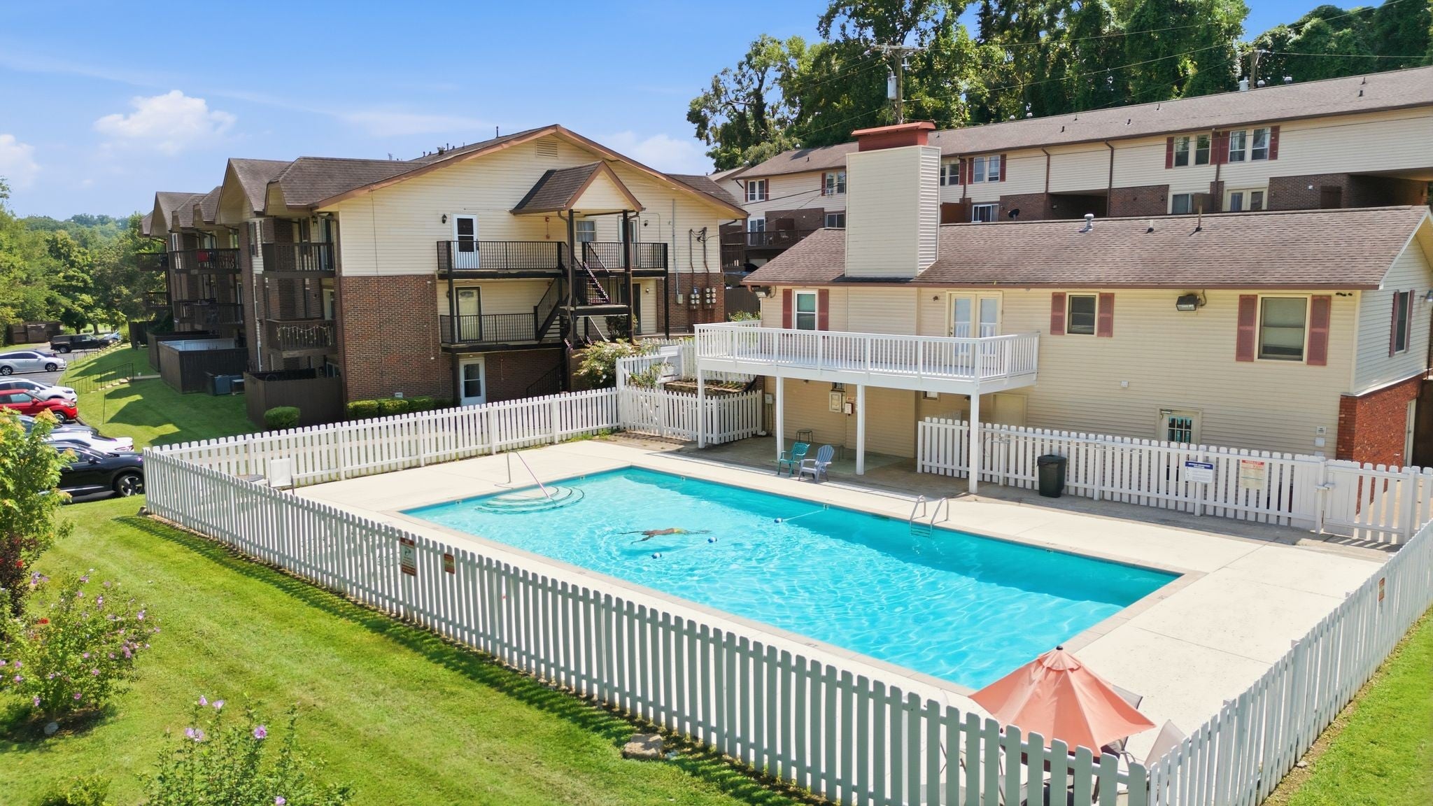 500 Paragon Mills Rd M19