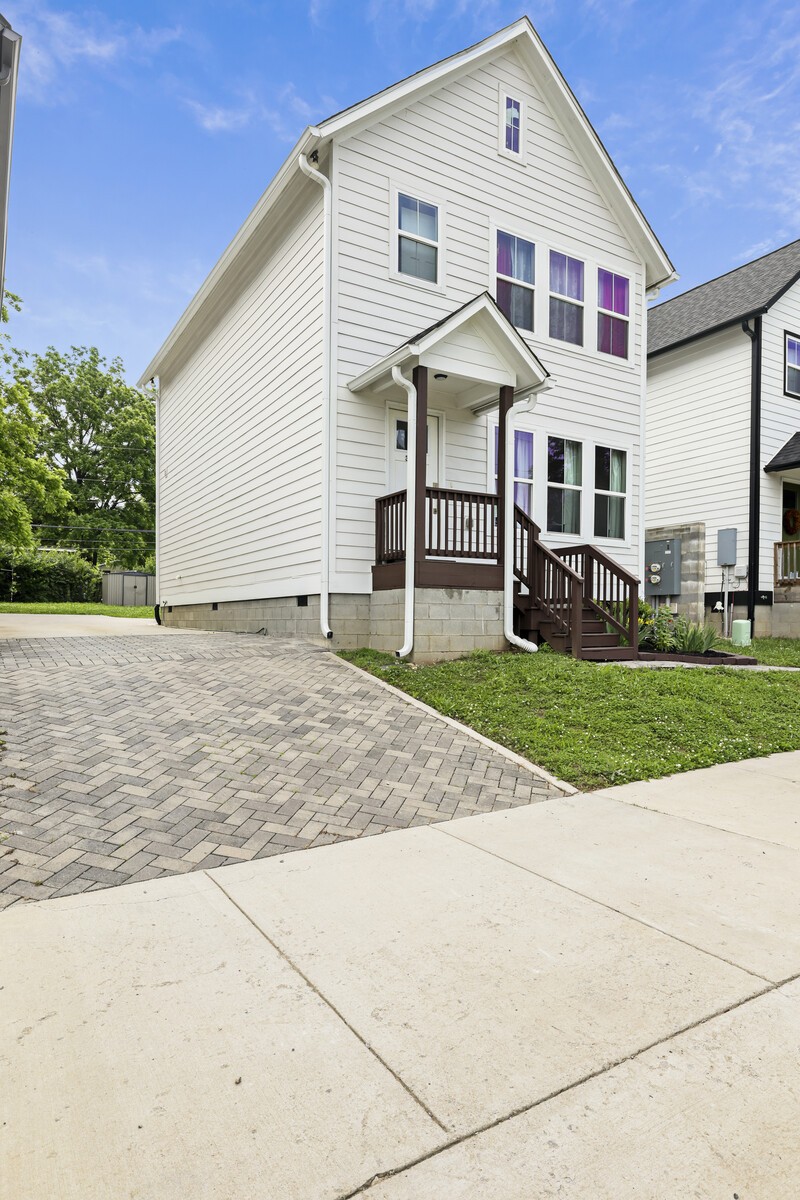 308 Myatt Dr