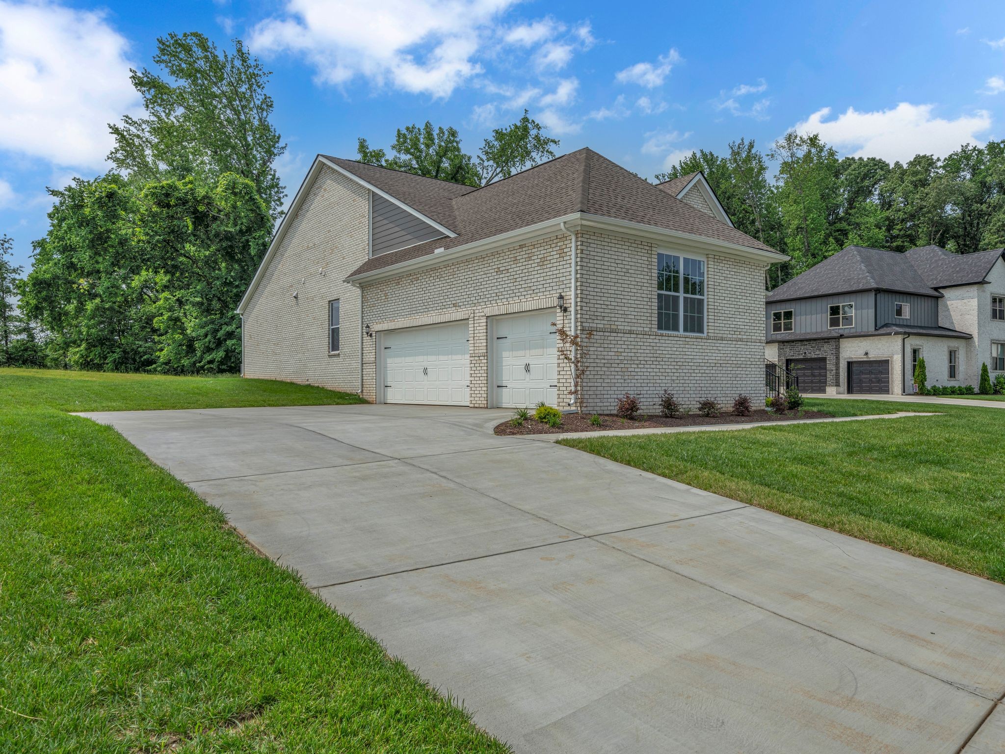 608 Lyndhurst Court