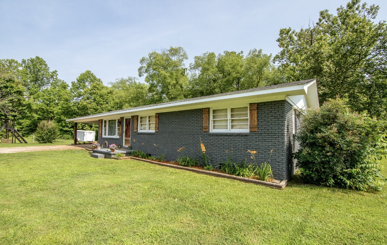 5011 Sunny Acres Dr