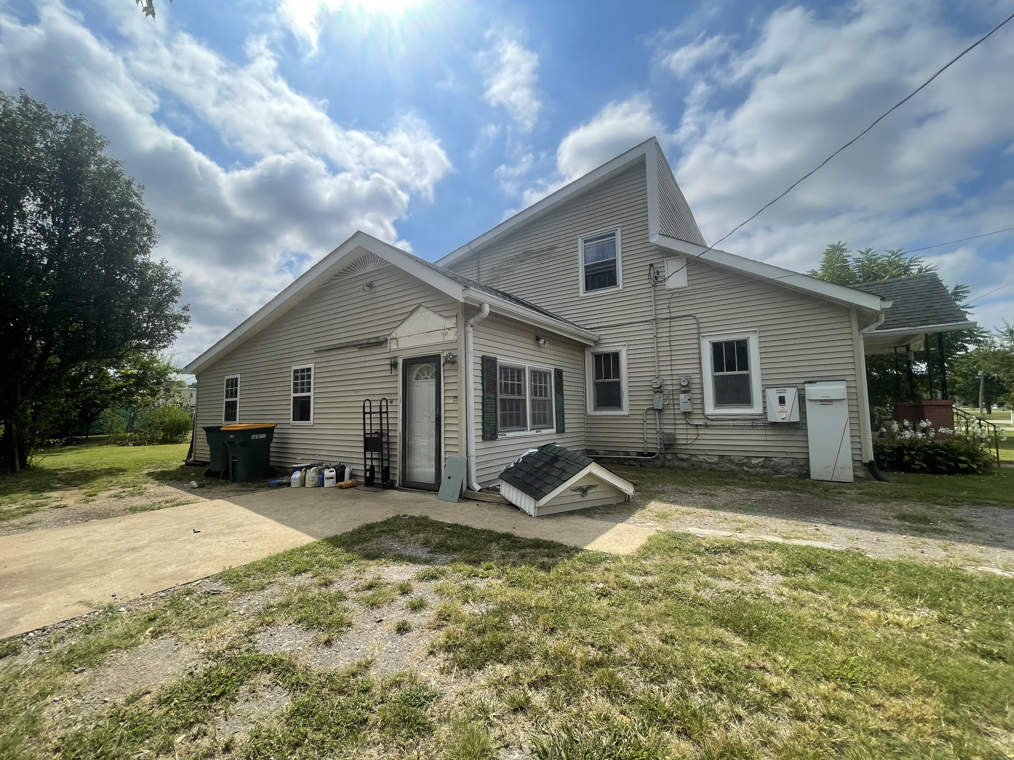 563 Victor Ave