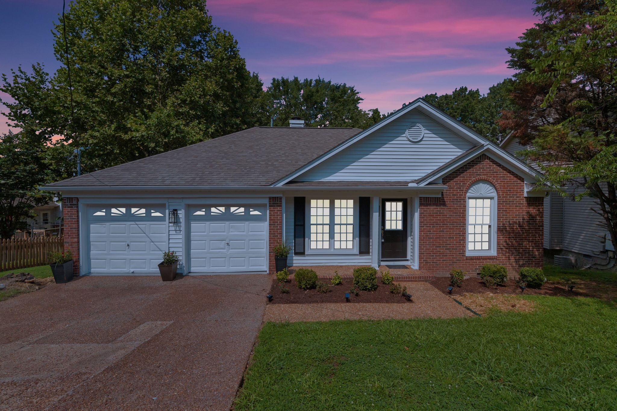 3413 Calais Cir