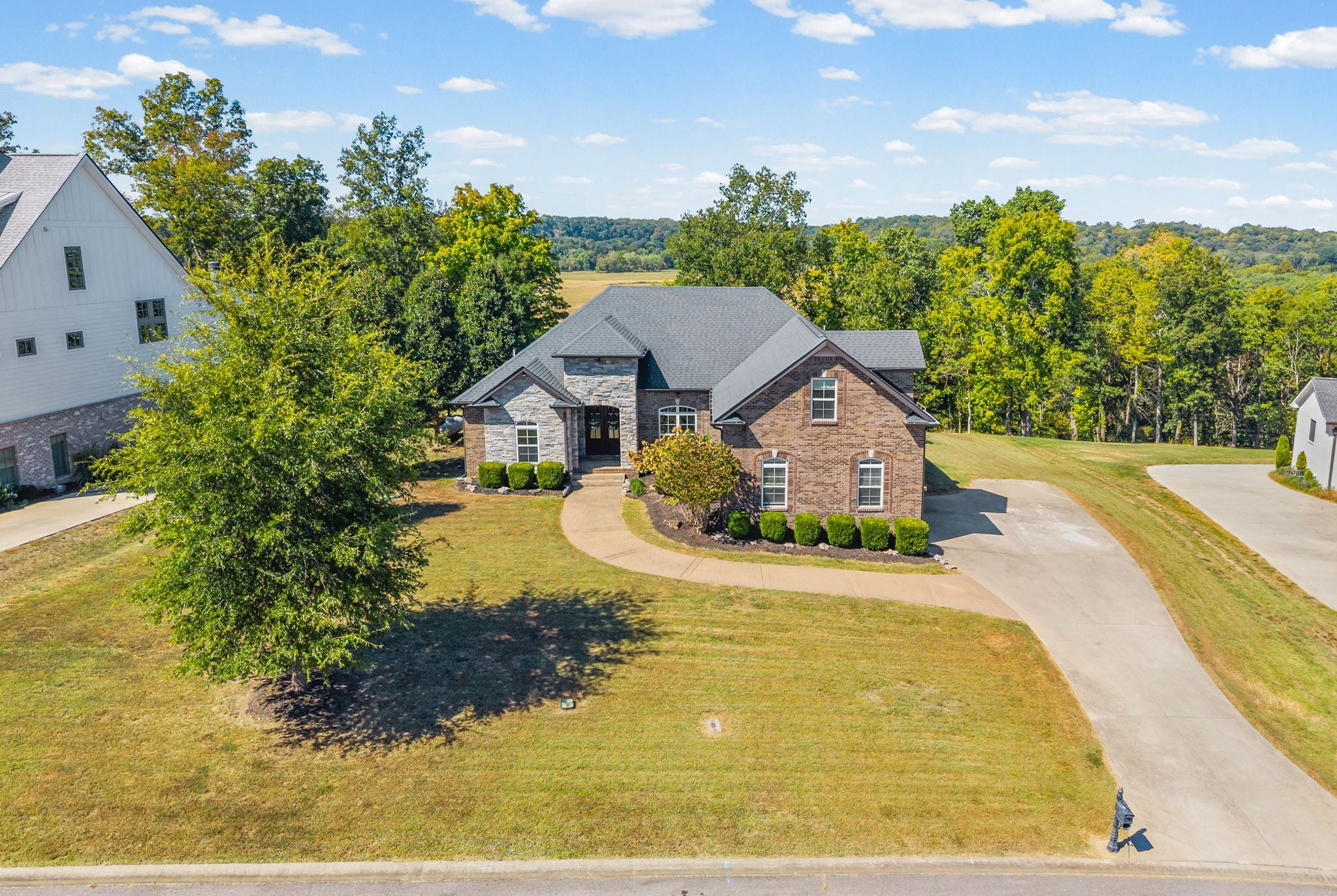 982 Red Bluff Way