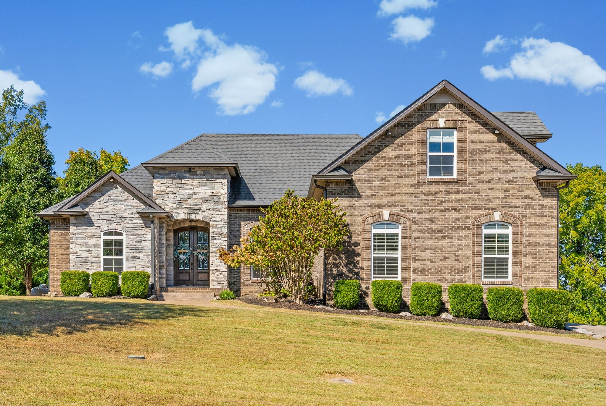 982 Red Bluff Way