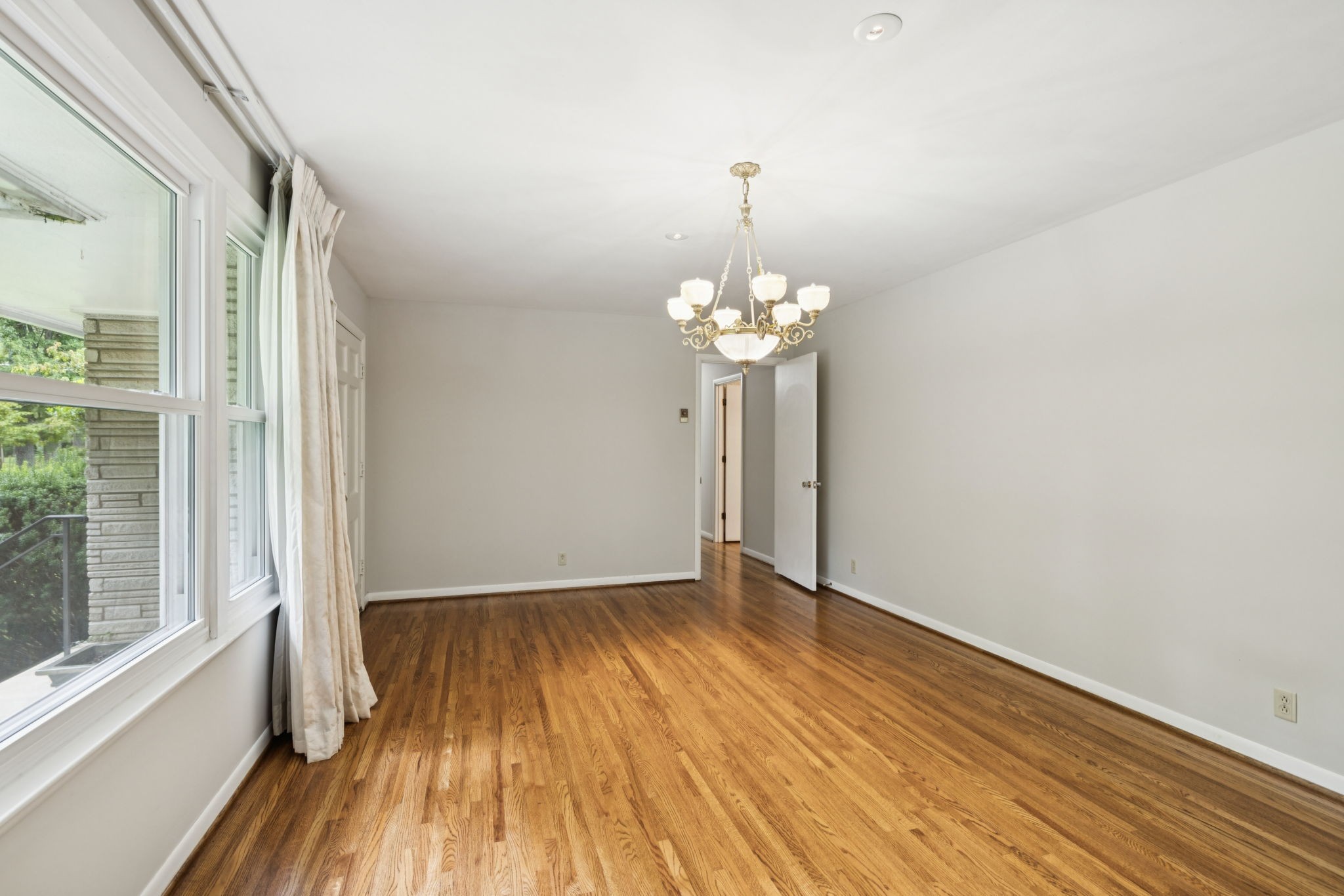 306 Brentwood Pkwy