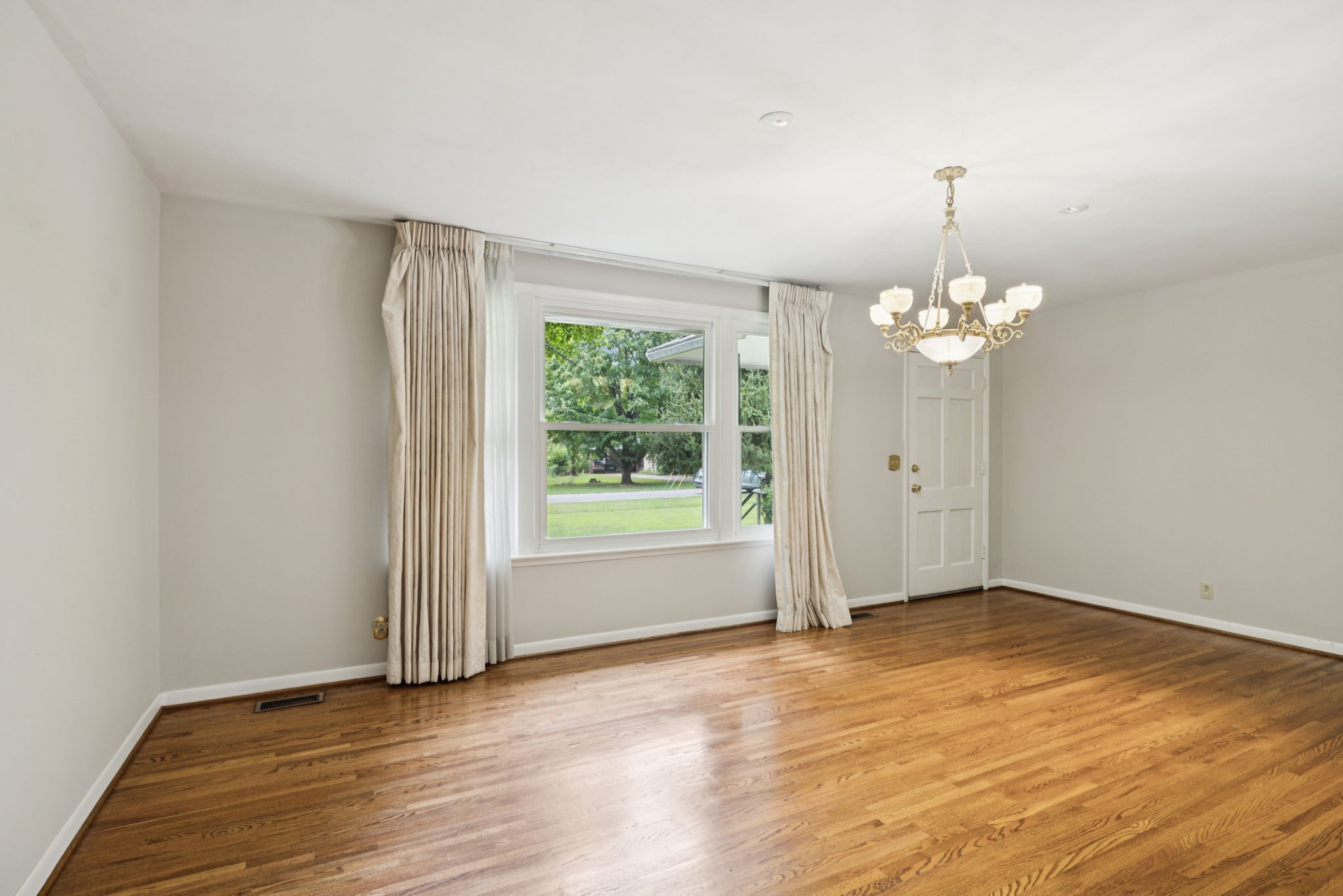 306 Brentwood Pkwy