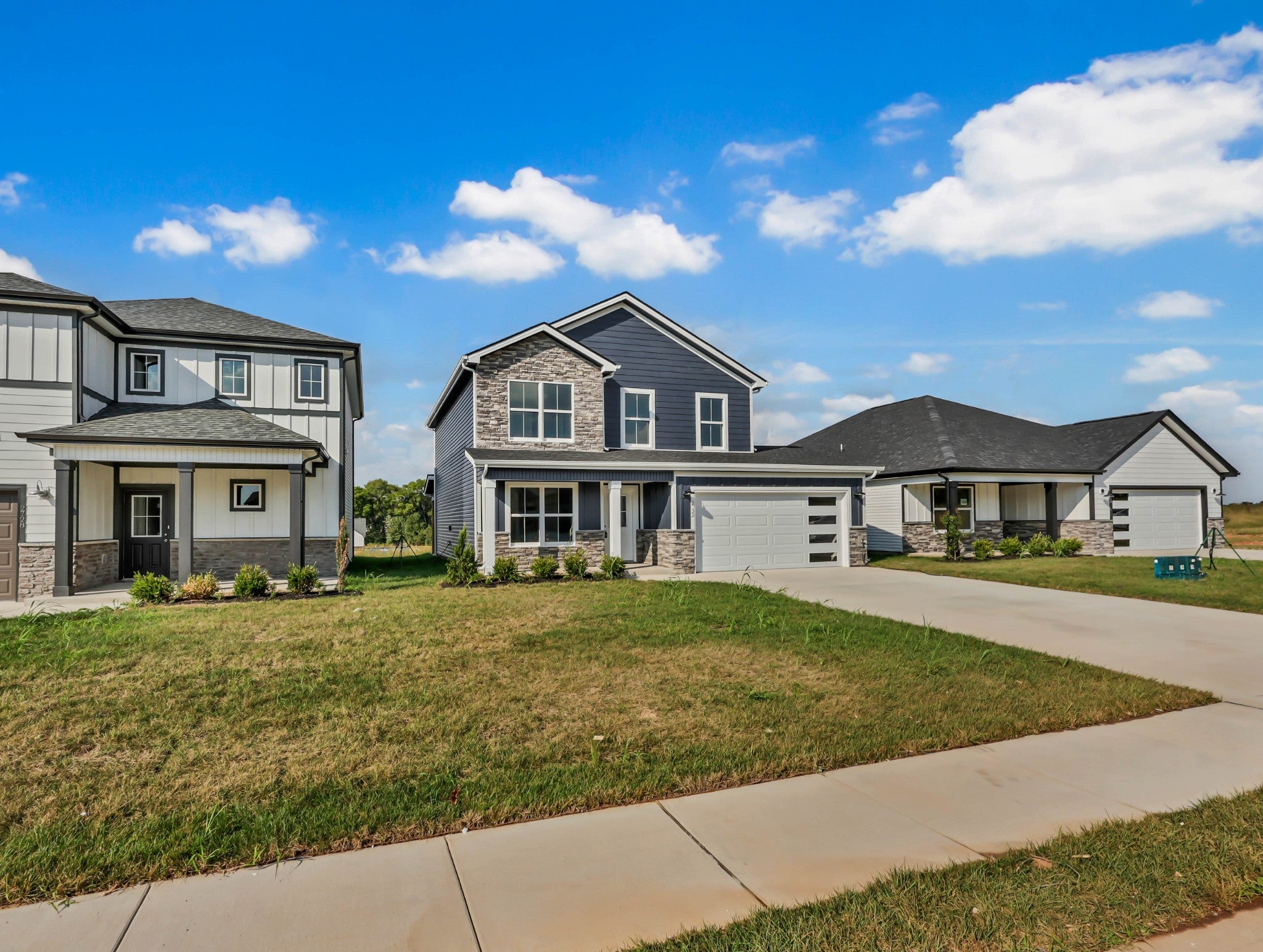 2732 Brewster Dr