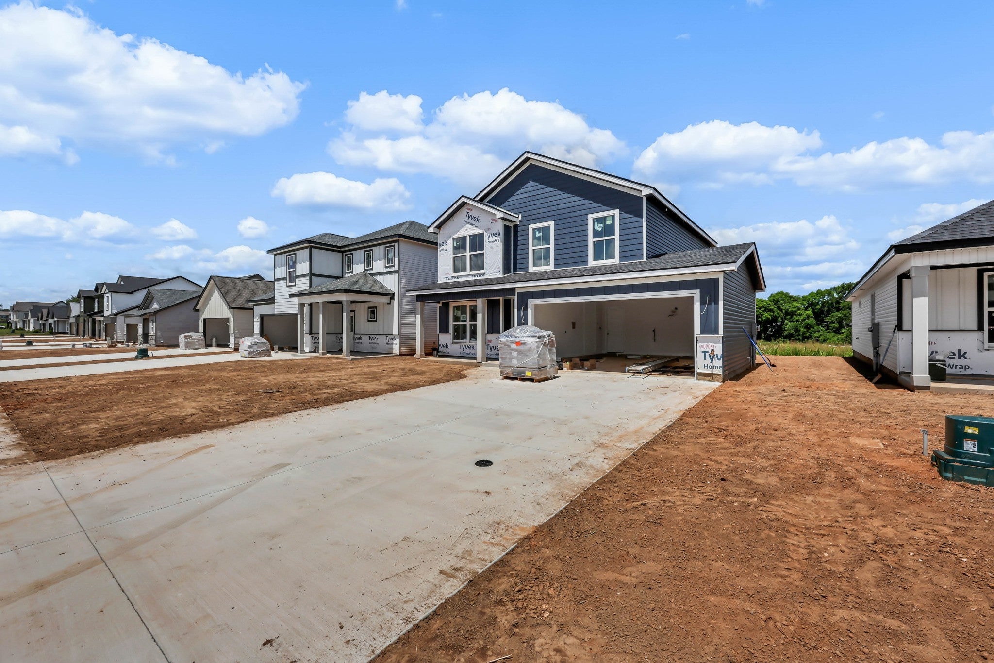 2732 Brewster Dr