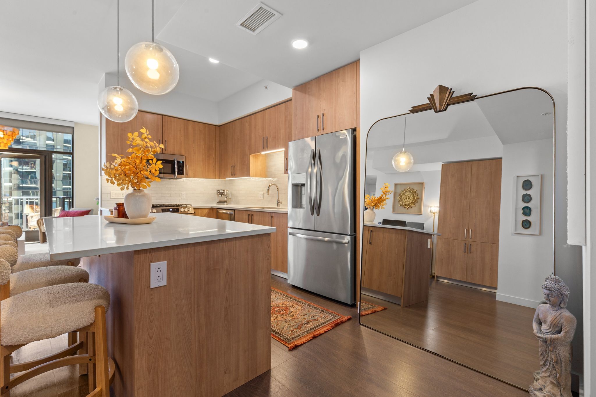 1212 Demonbreun St 1606