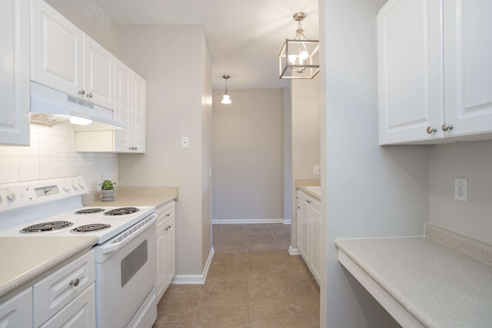 Nashville, Tennessee 37215, United States, 1 Bedroom Bedrooms, ,1 BathroomBathrooms,Residential,Active,10395