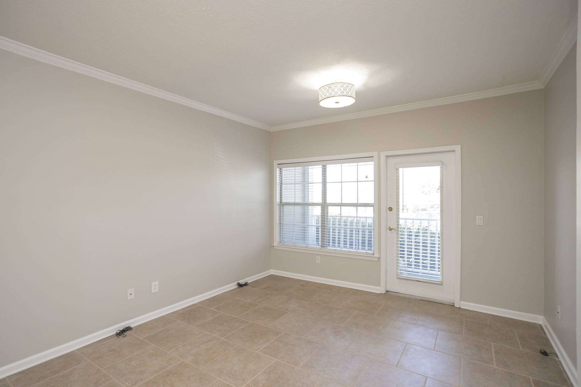 Nashville, Tennessee 37215, United States, 1 Bedroom Bedrooms, ,1 BathroomBathrooms,Residential,Active,10395