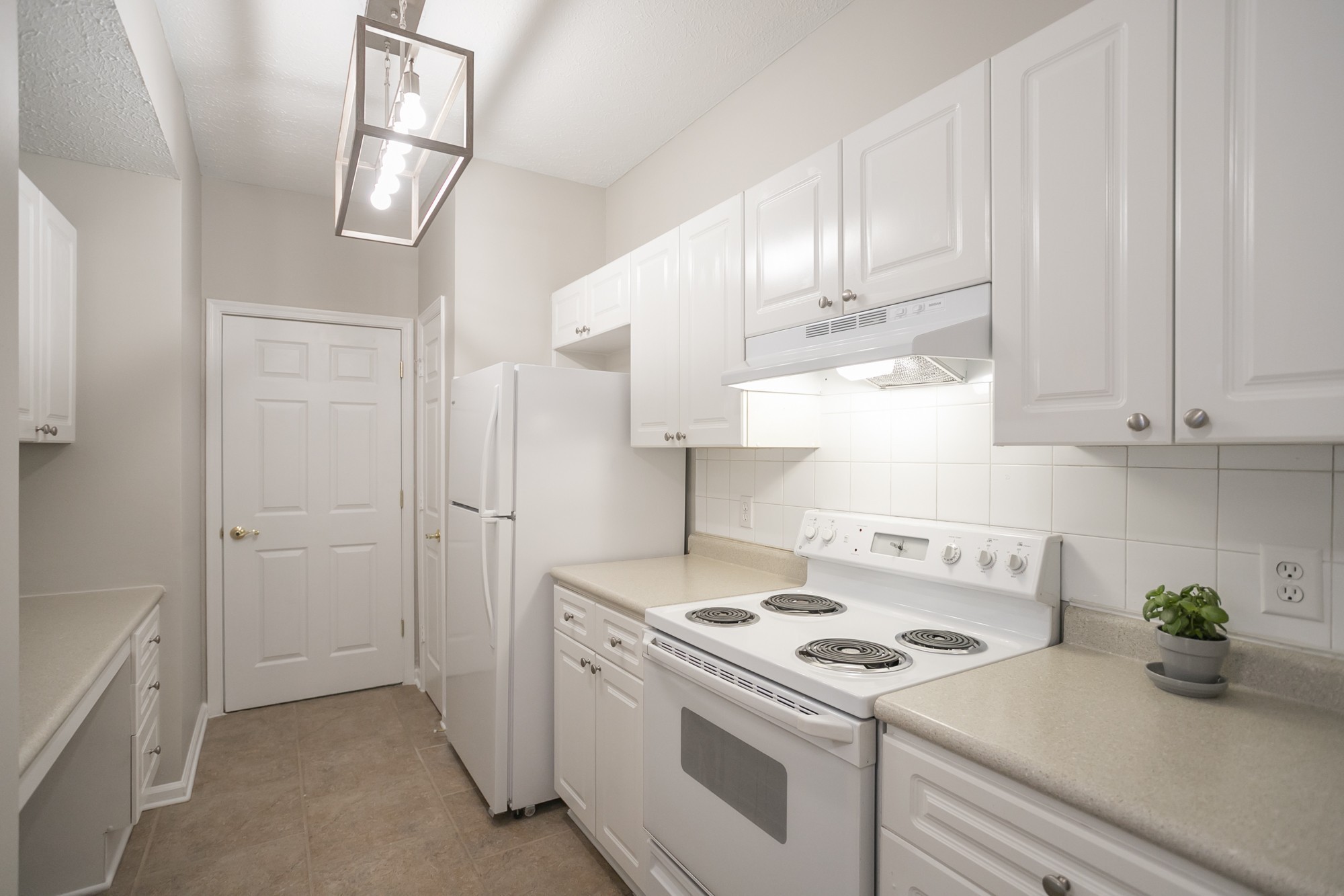 Nashville, Tennessee 37215, United States, 1 Bedroom Bedrooms, ,1 BathroomBathrooms,Residential,Active,10395